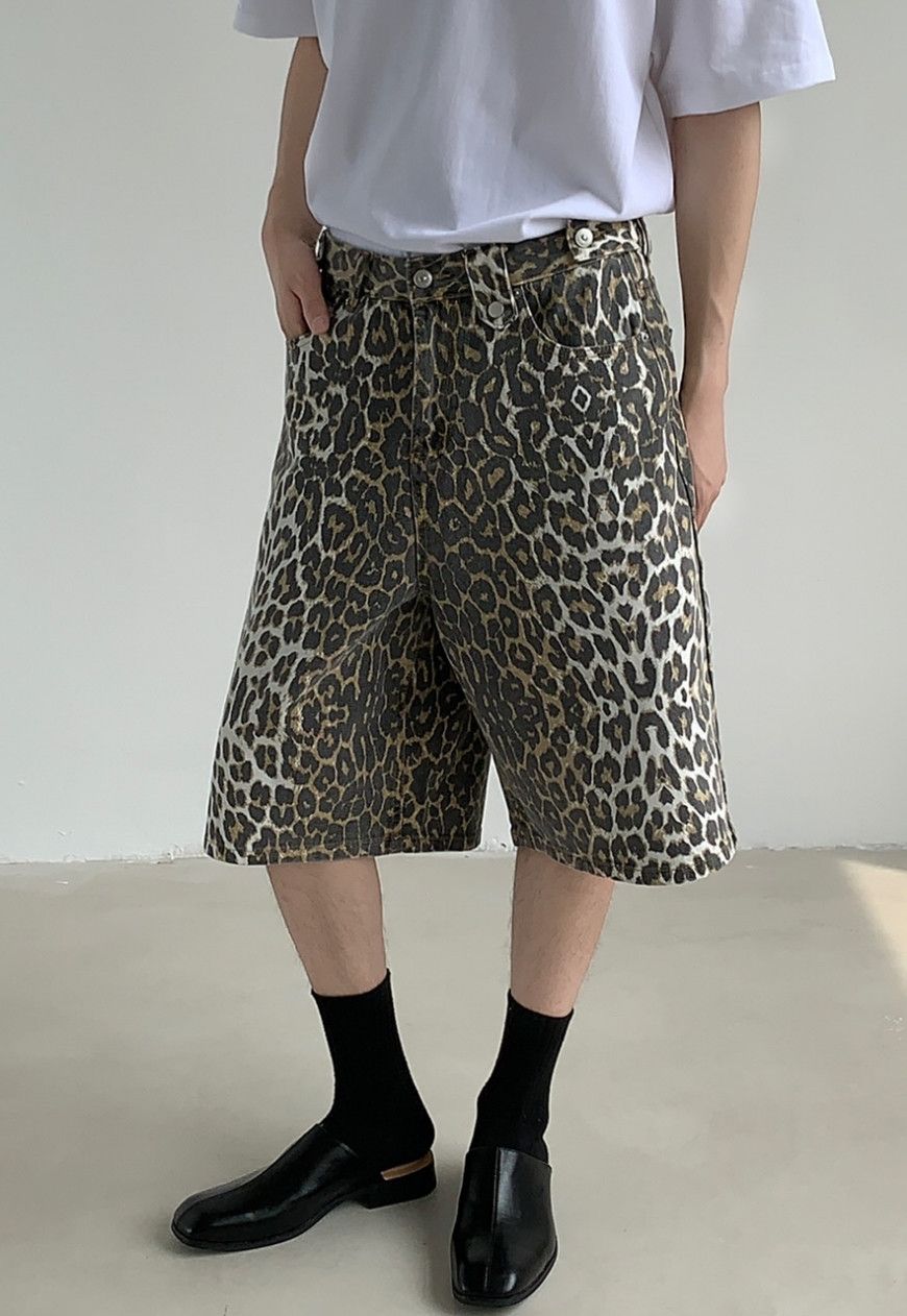 Other Men’s Camouflage leopard print denim shorts Size US 30 / EU 46 - 3 Thumbnail