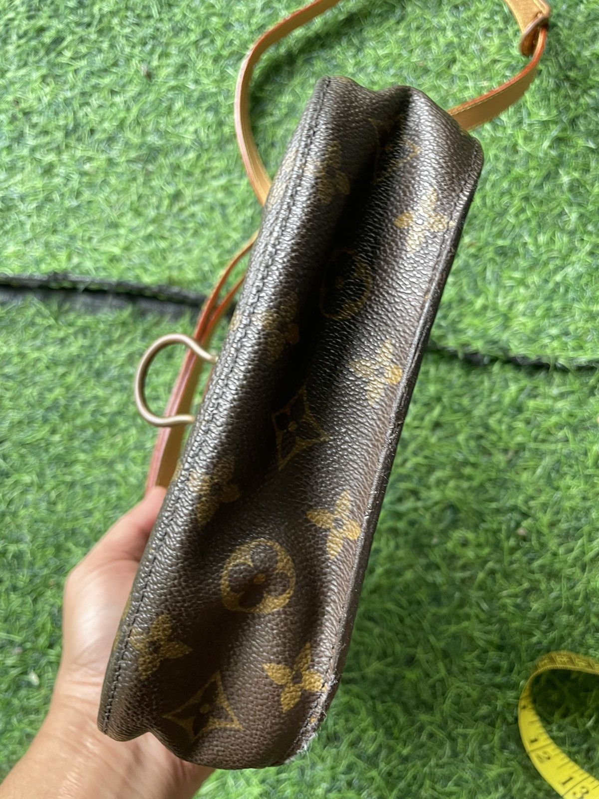 Louis Vuitton Vintage Louis Vuitton Saint Cloud Shoulder Bag Size ONE SIZE - 6 Thumbnail