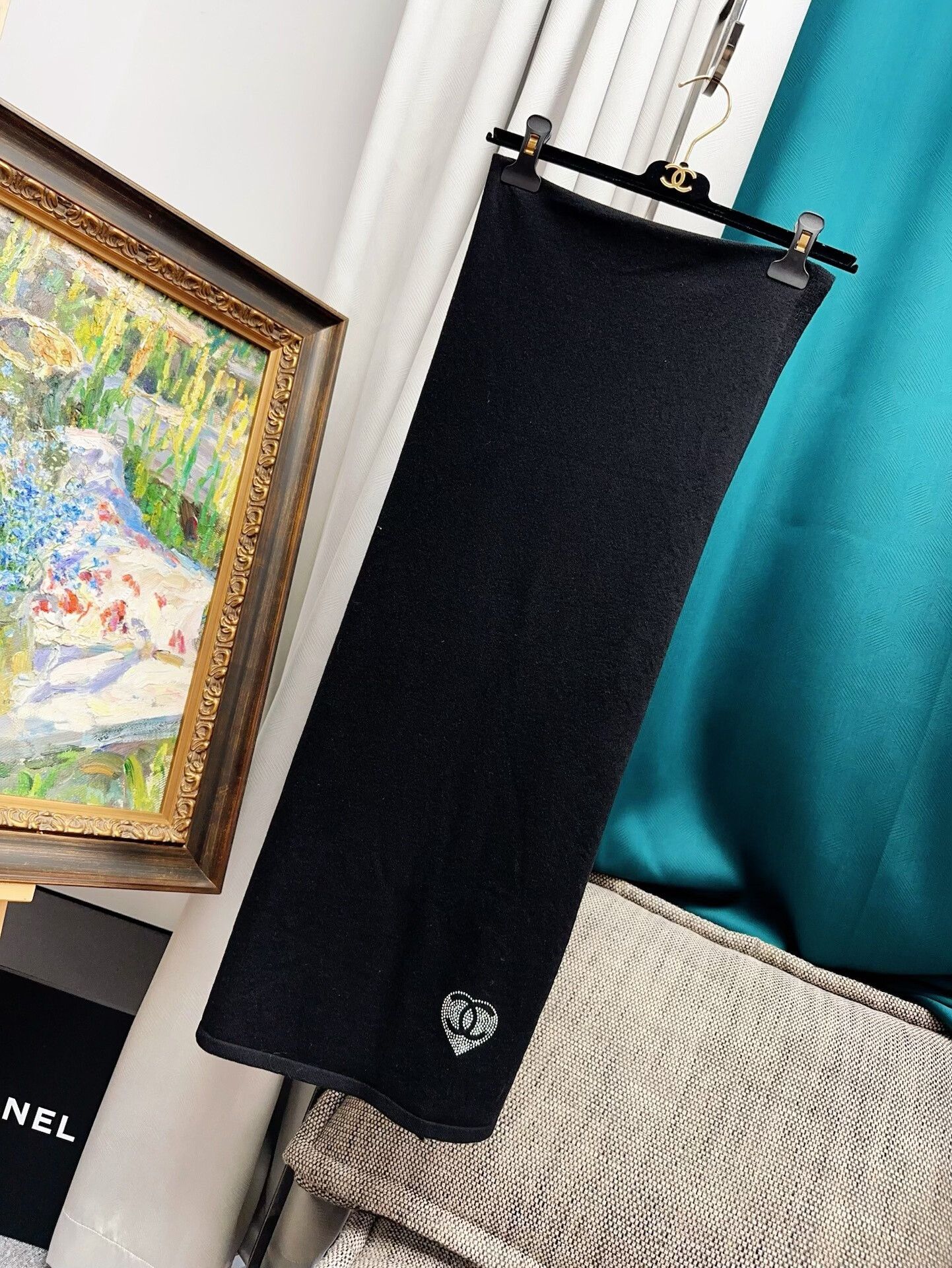 Chanel black cashmere scarf with diamond heart Size ONE SIZE - 1 Thumbnail