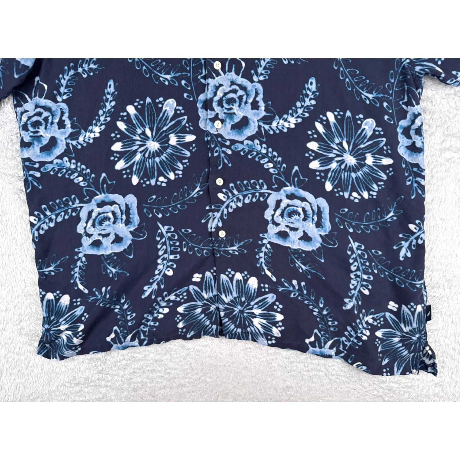 Nautica Nautica Shirt Men 2XL Blue Floral Silk Short Sleeve Button-Up Vacation Beach Aloha 90s Mens Size US XXL / EU 58 / 5 - 5 Thumbnail