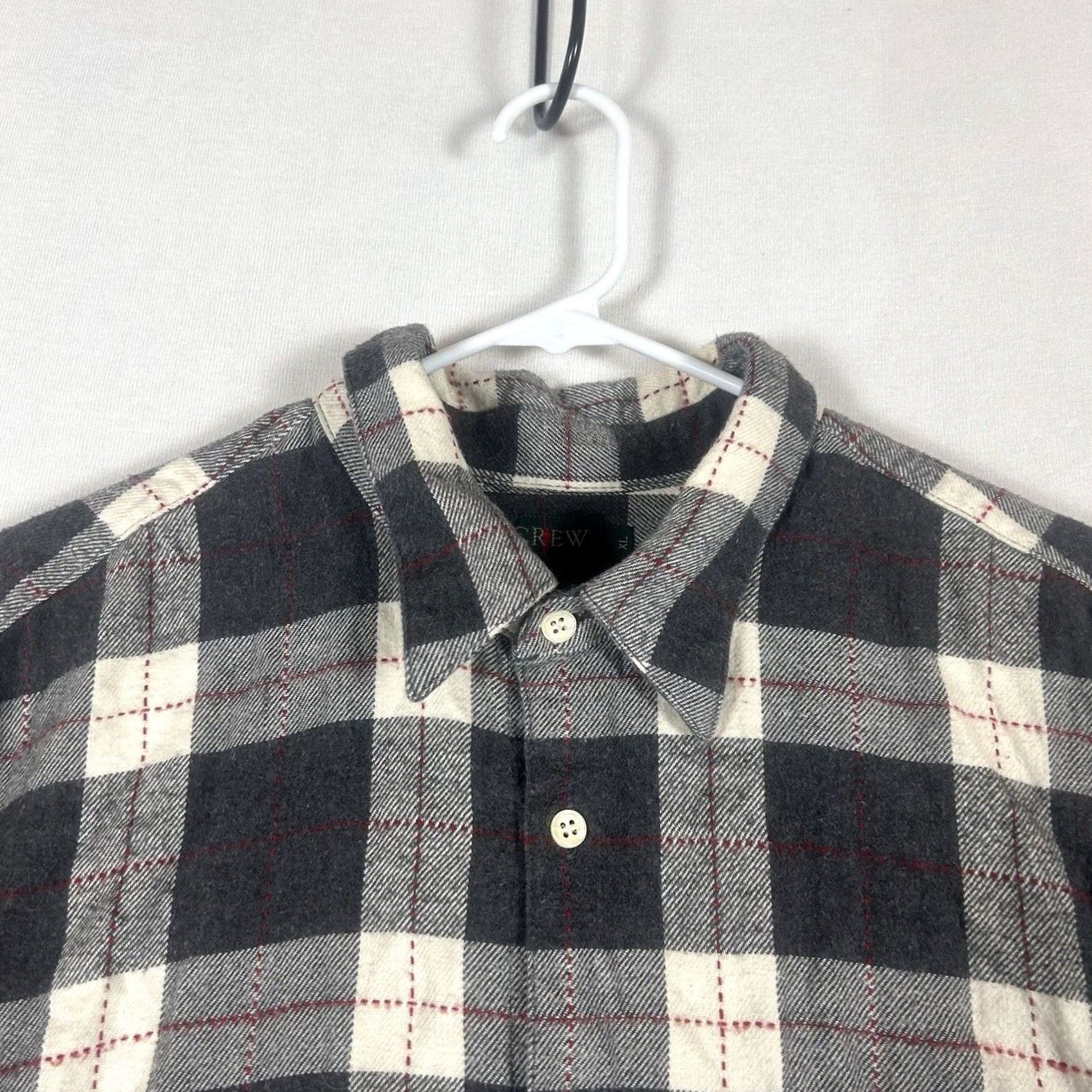 J.Crew J.CREW Button-Up Shirt Flannel Plaid 100% Cotton Mens XL Casual Portugal Origin Corded Button-Down Collared Classic Slimming Style Size US XL / EU 56 / 4 - 2 Thumbnail