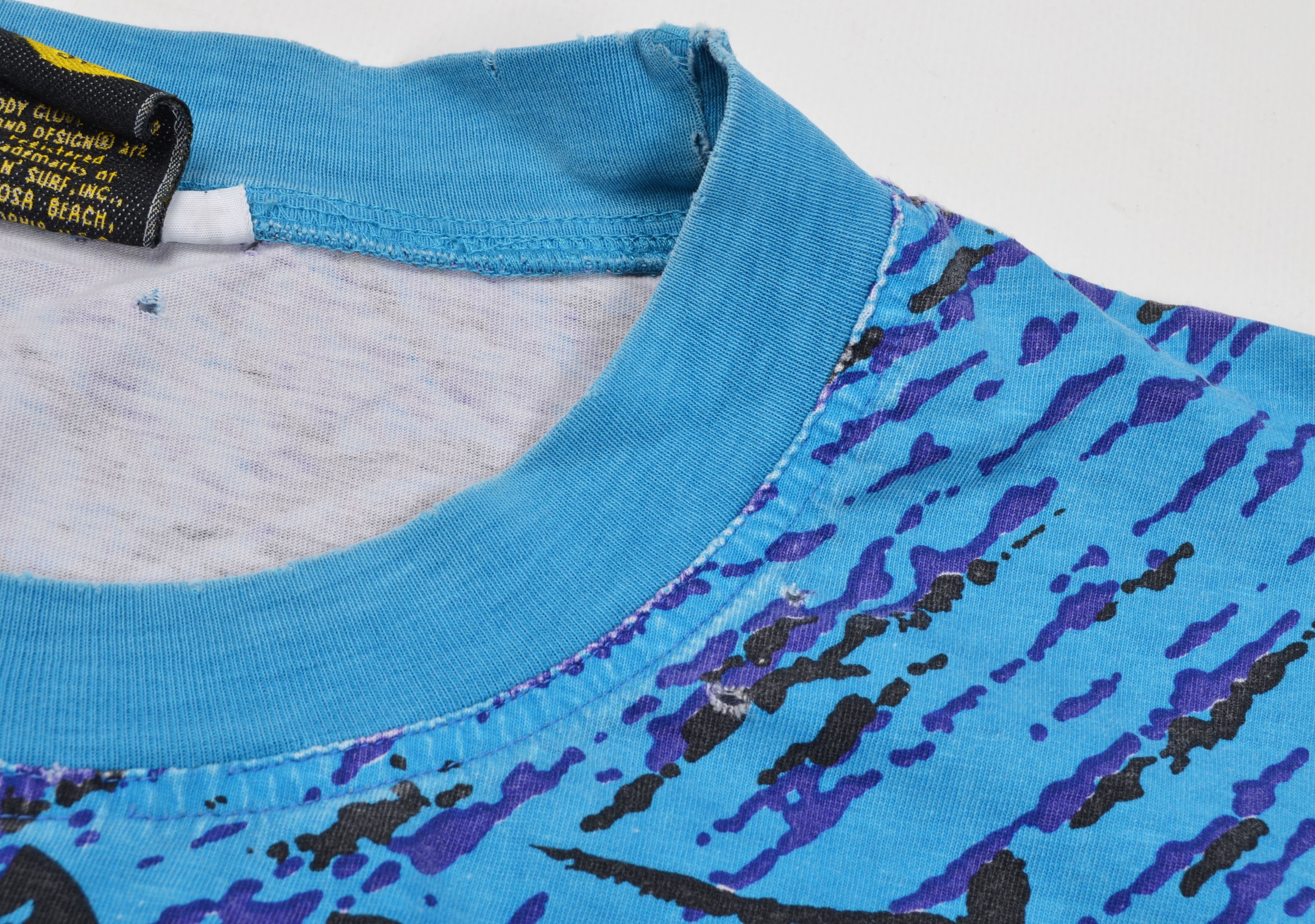 Body Glove × Vintage Vintage Body Glove 90's Distressed Allover Print T-shirt Size US XL / EU 56 / 4 - 6 Thumbnail