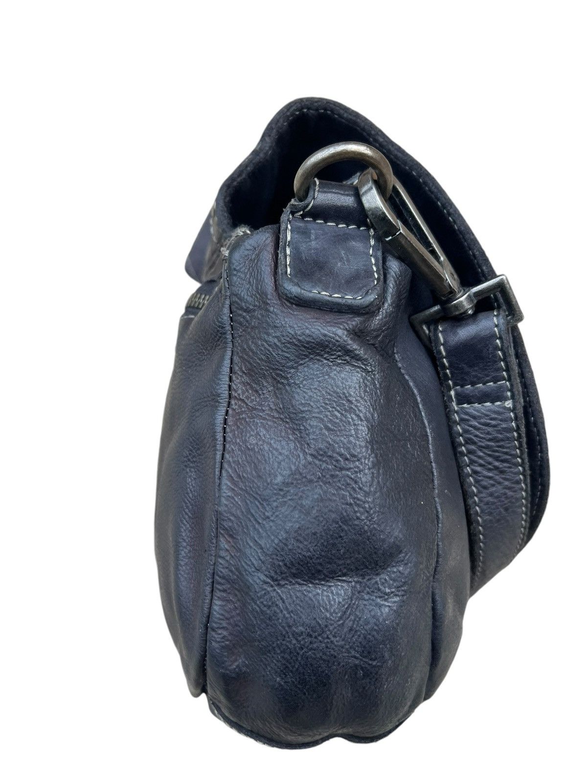 CLOSED Vintage CLOSED Discoloured Patina Leather Studded Bag Sling Size ONE SIZE - 16 Thumbnail
