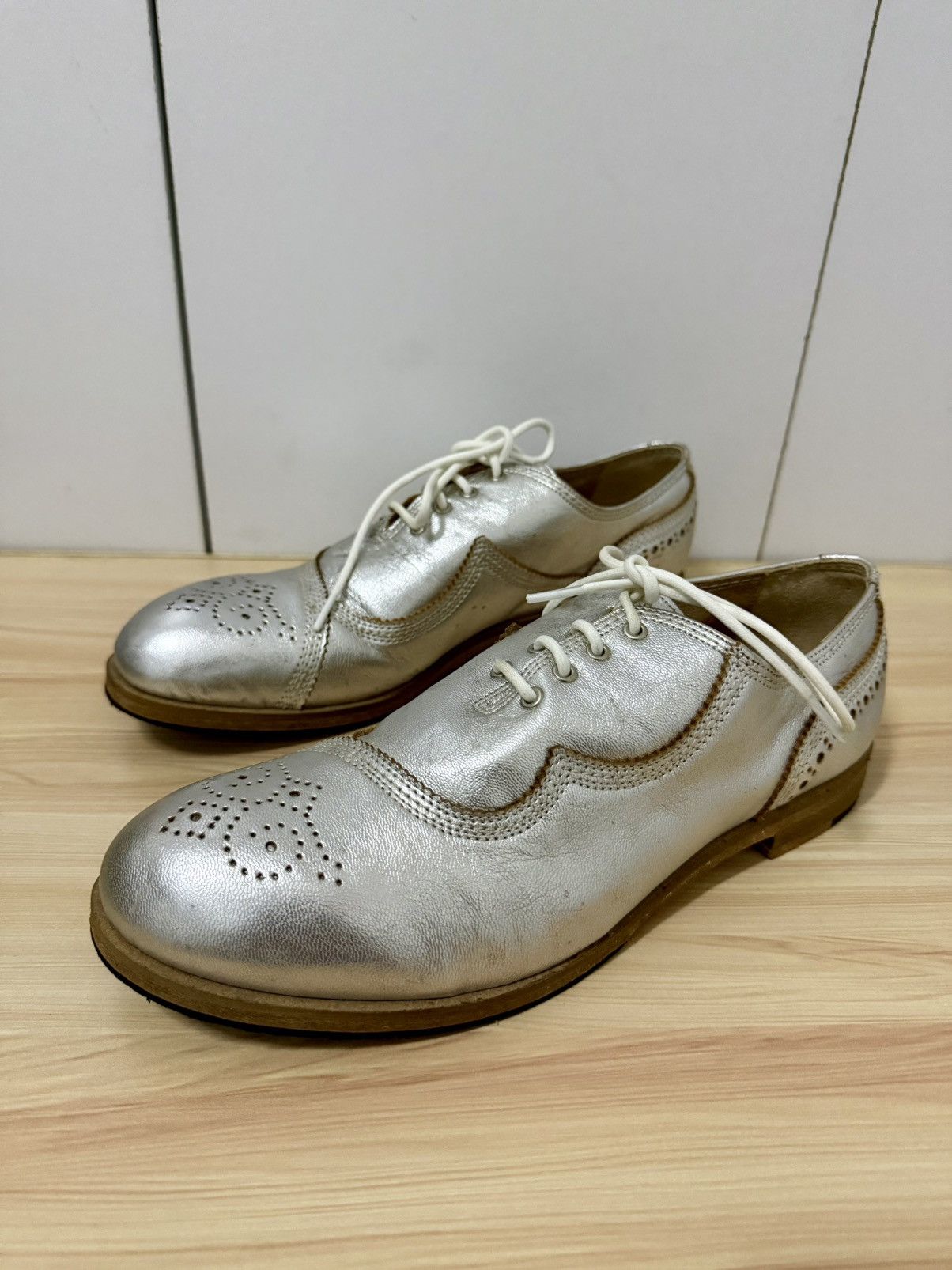 Yohji Yamamoto Kayo Nakamura x Yohji Yamamoto Silver Metallic Brogues shoes Size US 5 / EU 37 - 1 Thumbnail