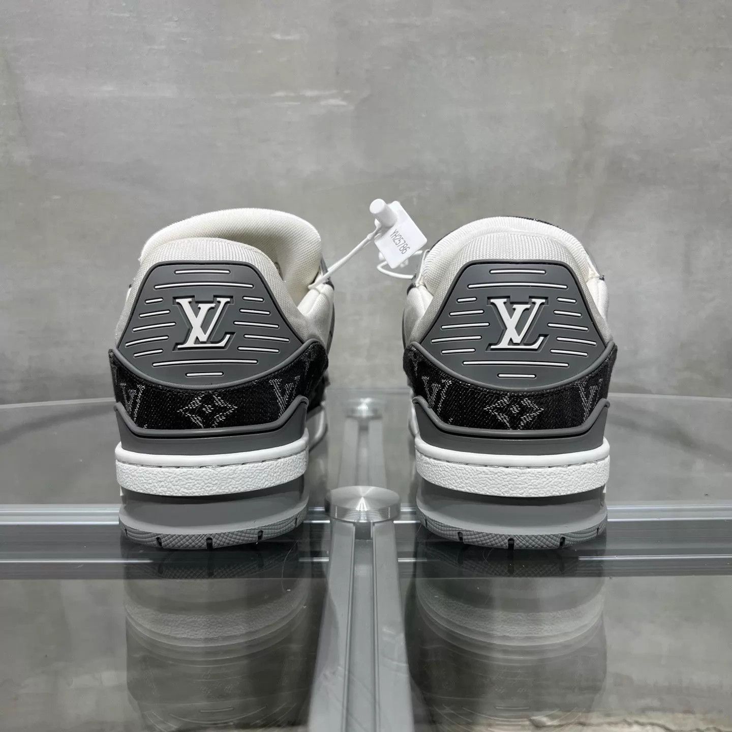 Louis Vuitton LV Trainer White & Gray Denim UK8.5 / 42.5 YH28989 Size US 9.5 / EU 42-43 - 6 Thumbnail