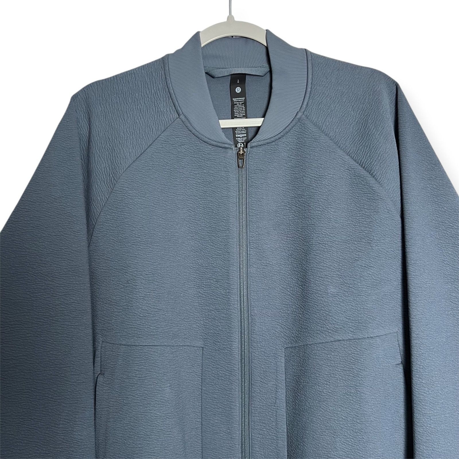 Lululemon Lululemon Textured Spacer Bomber Jacket Gray L NWT Size US L / EU 52-54 / 3 - 7 Thumbnail