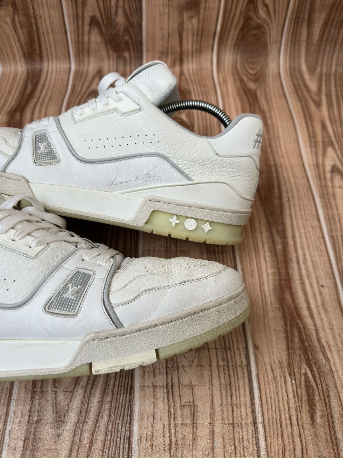 Louis Vuitton Louis Vuitton Trainer Virgil Abloh Grey/White sneaker Size US 12 / EU 45 - 11 Thumbnail