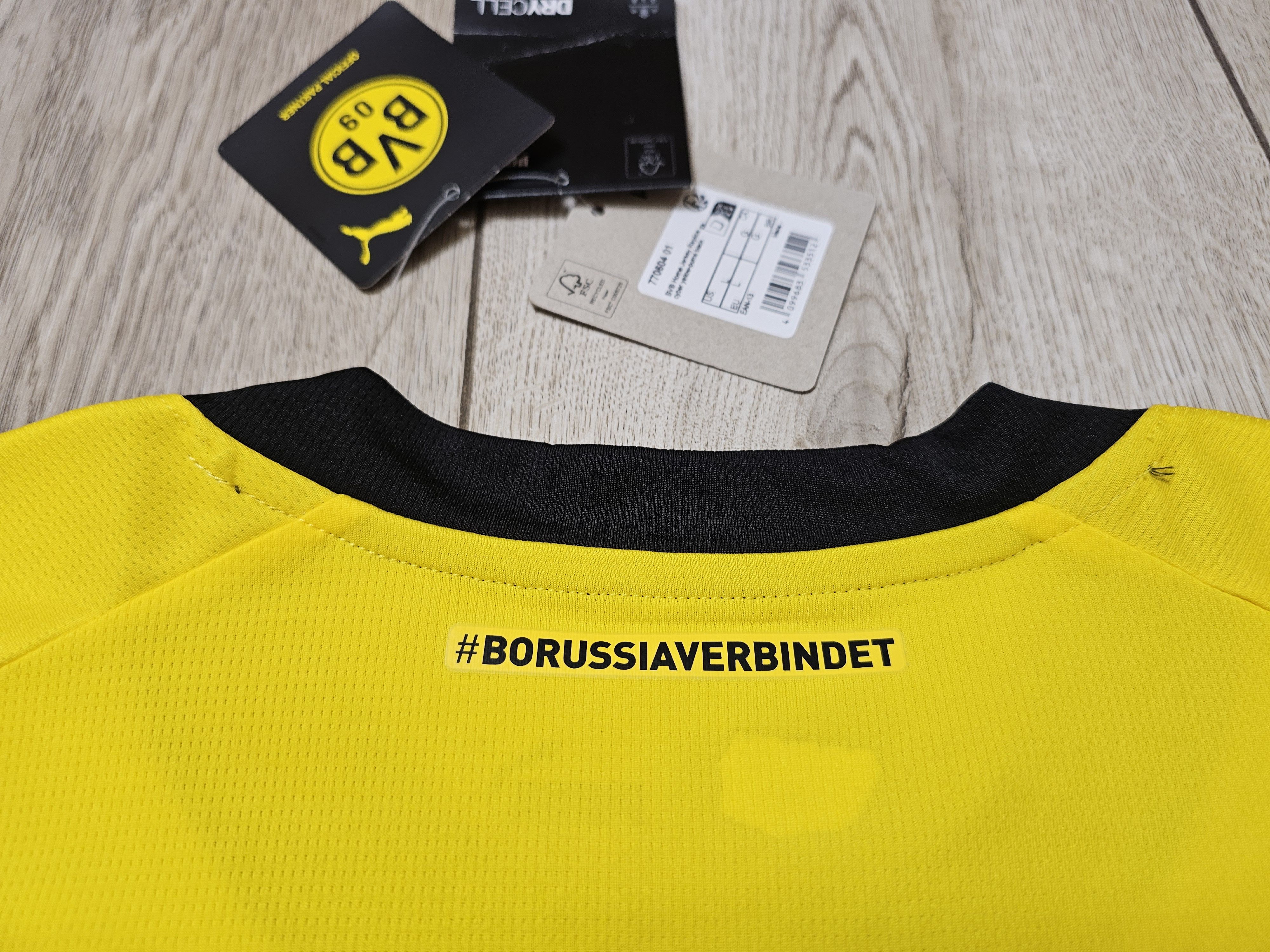 Puma BORUSSIA DORTMUND 2024 HOME BRANDT FOOTBALL SOCCER JERSEY Size US L / EU 52-54 / 3 - 8 Thumbnail