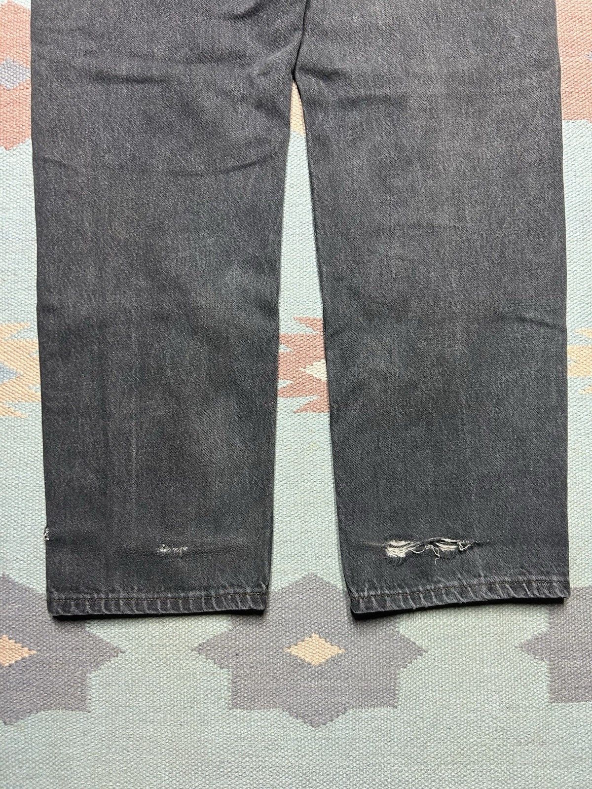 Vintage Vtg 90s Levis 505 jeans faded black distress straight 36x29 Size US 36 / EU 52 - 2 Thumbnail
