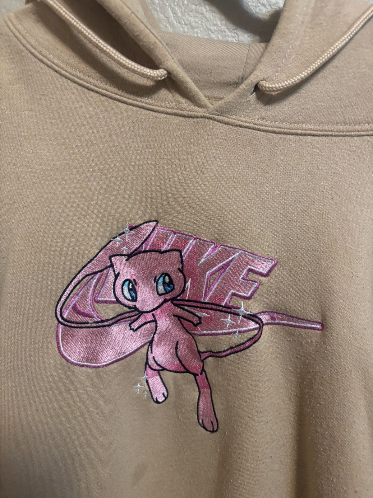 Nike Custom Pokémon Hoodie Size US XL / EU 56 / 4 - 5 Thumbnail
