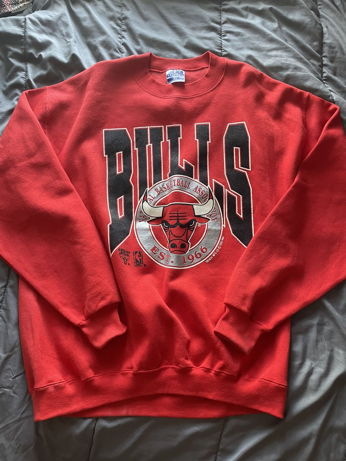 image of Vintage Chicago Bulls Crewneck in Red, Men's (Size XL)