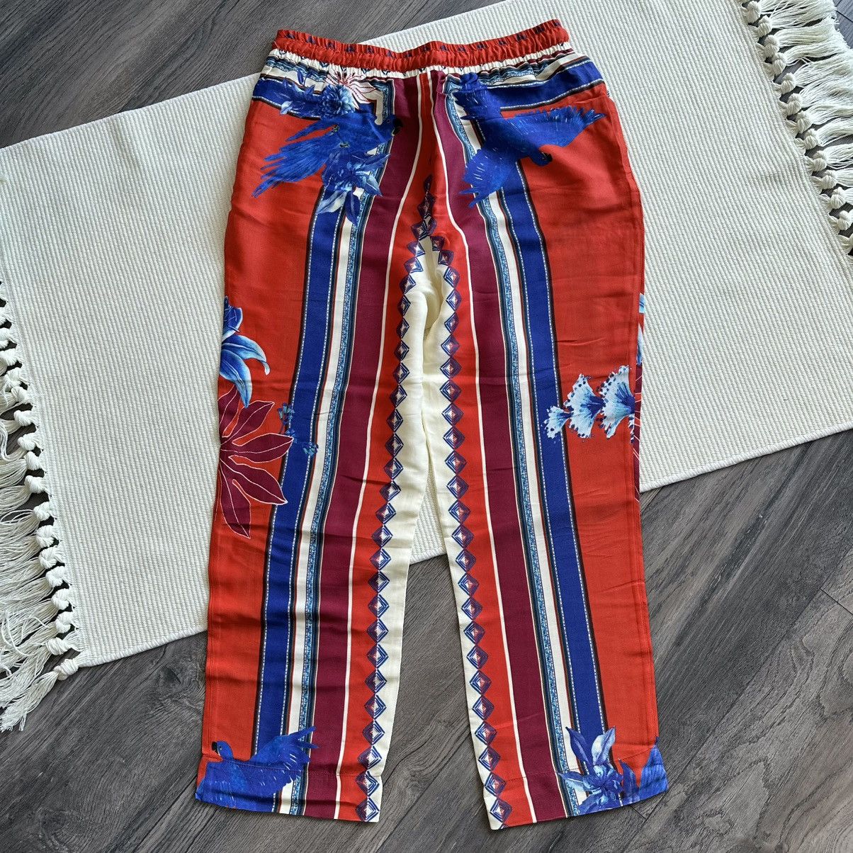 Farm Rio FARM RIO Macaw-Print Scarf Pants Size 27" / US 4 / IT 40 - 9 Thumbnail