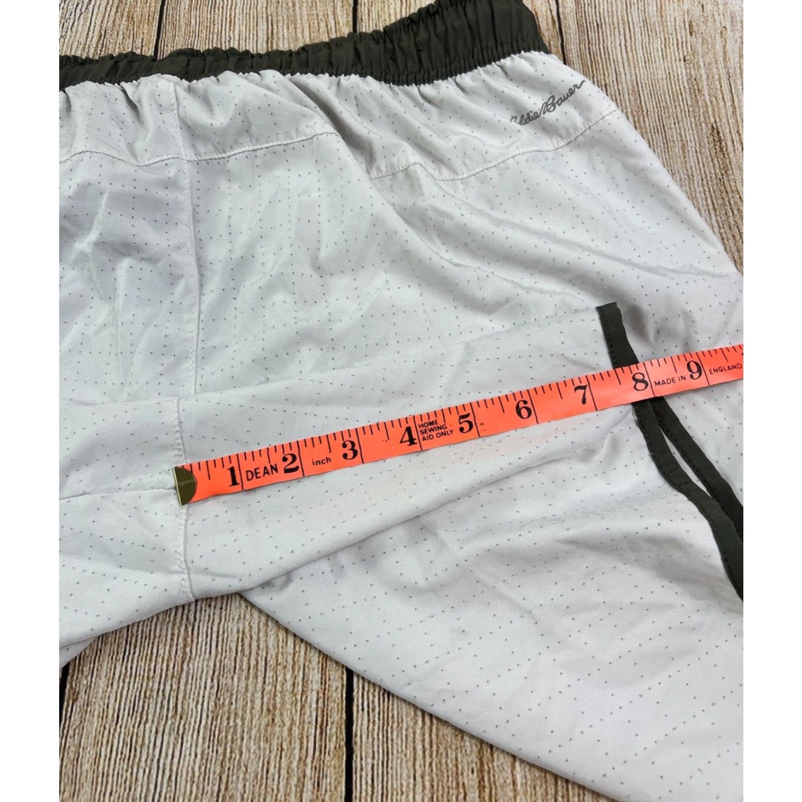 Eddie Bauer Eddie Bauer Active Wear Shorts White M Mens Running & Jogging Gym & Training Athletic Regular Size Medium Free Dry Size US 31 - 5 Thumbnail