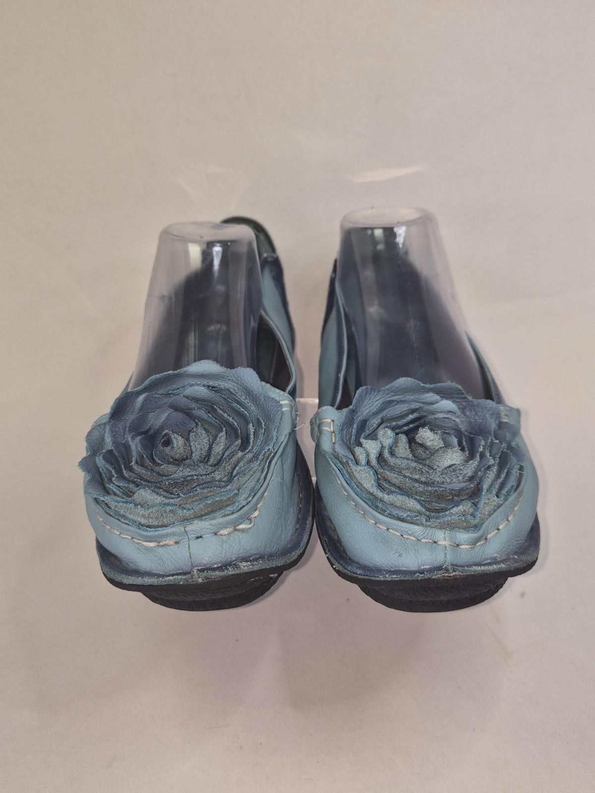 Other L'ARTISTE Dezi Blue Flats Floral Slip On 3D Flower Sz 9.5 Size US 9.5 / IT 39.5 - 2 Thumbnail