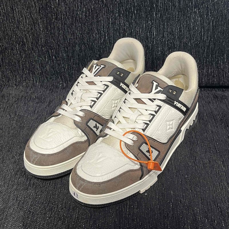 Louis Vuitton Louis Vuitton Trainer Panda Print Low-Top Sneakers 0089 Size US 9.5 / EU 42-43 - 1 Thumbnail