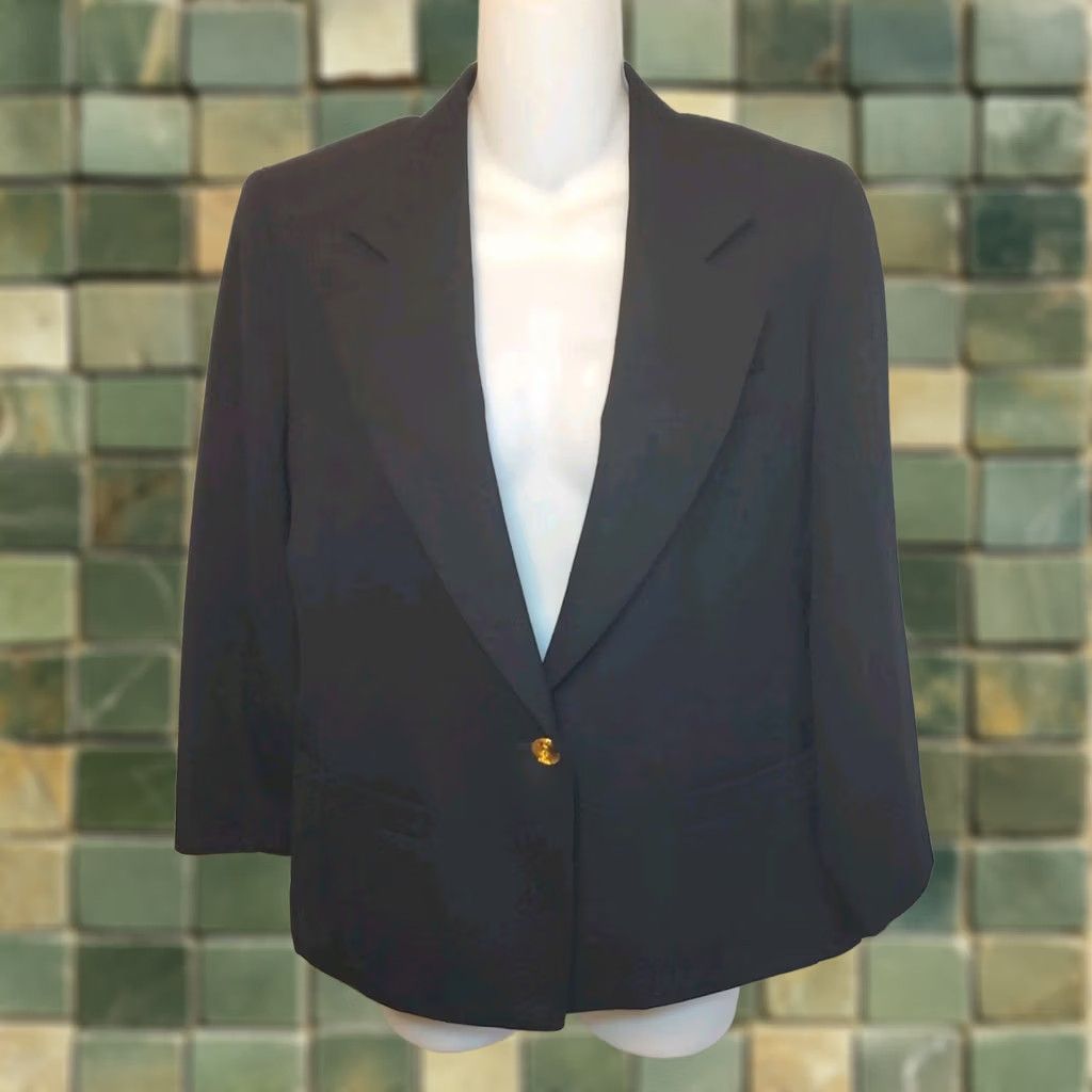 Austin Reed Vintage Austin Reed Womens Blazer Jacket Sz 6P Black 100% Worsted Wool Single Button - Business, Casual, Travel, Workwear Size M / US 6-8 / IT 42-44 - 1 Thumbnail
