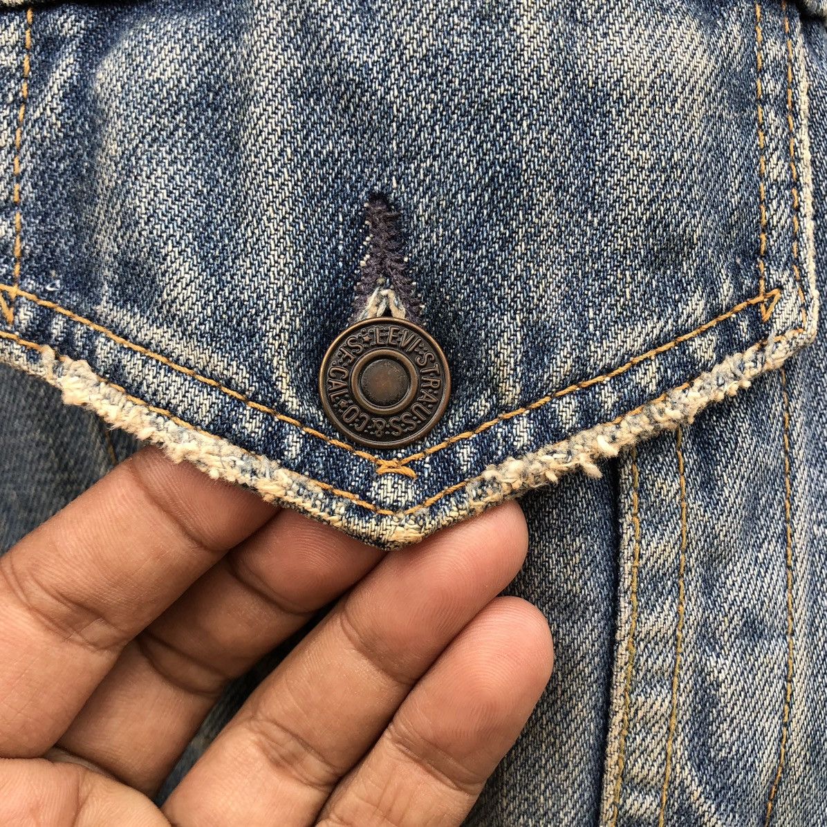 Levi's Vintage Clothing Vintage Levis Trucker Denim Jacket Size US L / EU 52-54 / 3 - 6 Thumbnail