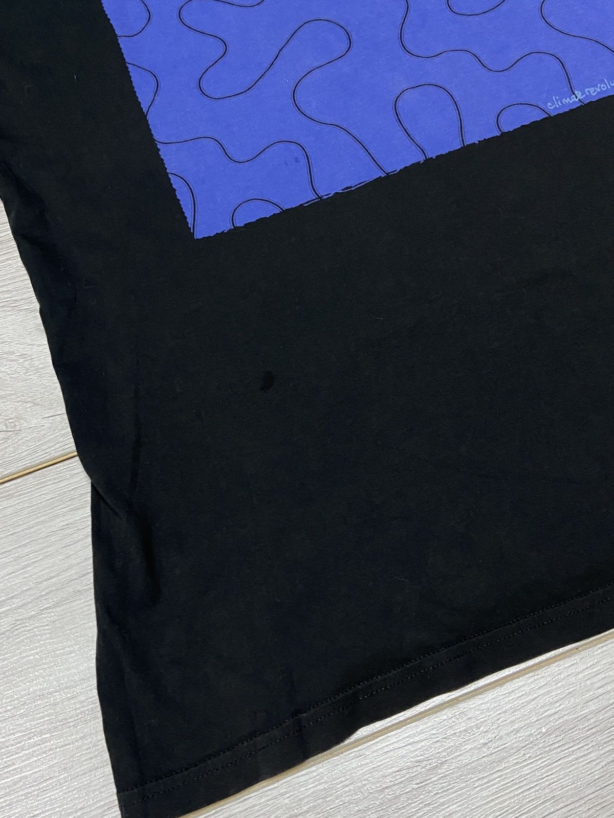 Vivienne Westwood Vivienne Westwood climate revolution vintage t-shirt orb Size US XL / EU 56 / 4 - 5 Thumbnail