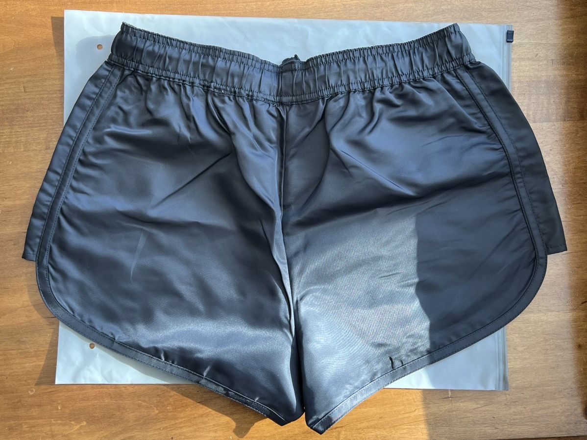 Essentials × Fear of God Fear of God essential women’s iron black running shorts Size 28" / US 6 / IT 42 - 2 Thumbnail