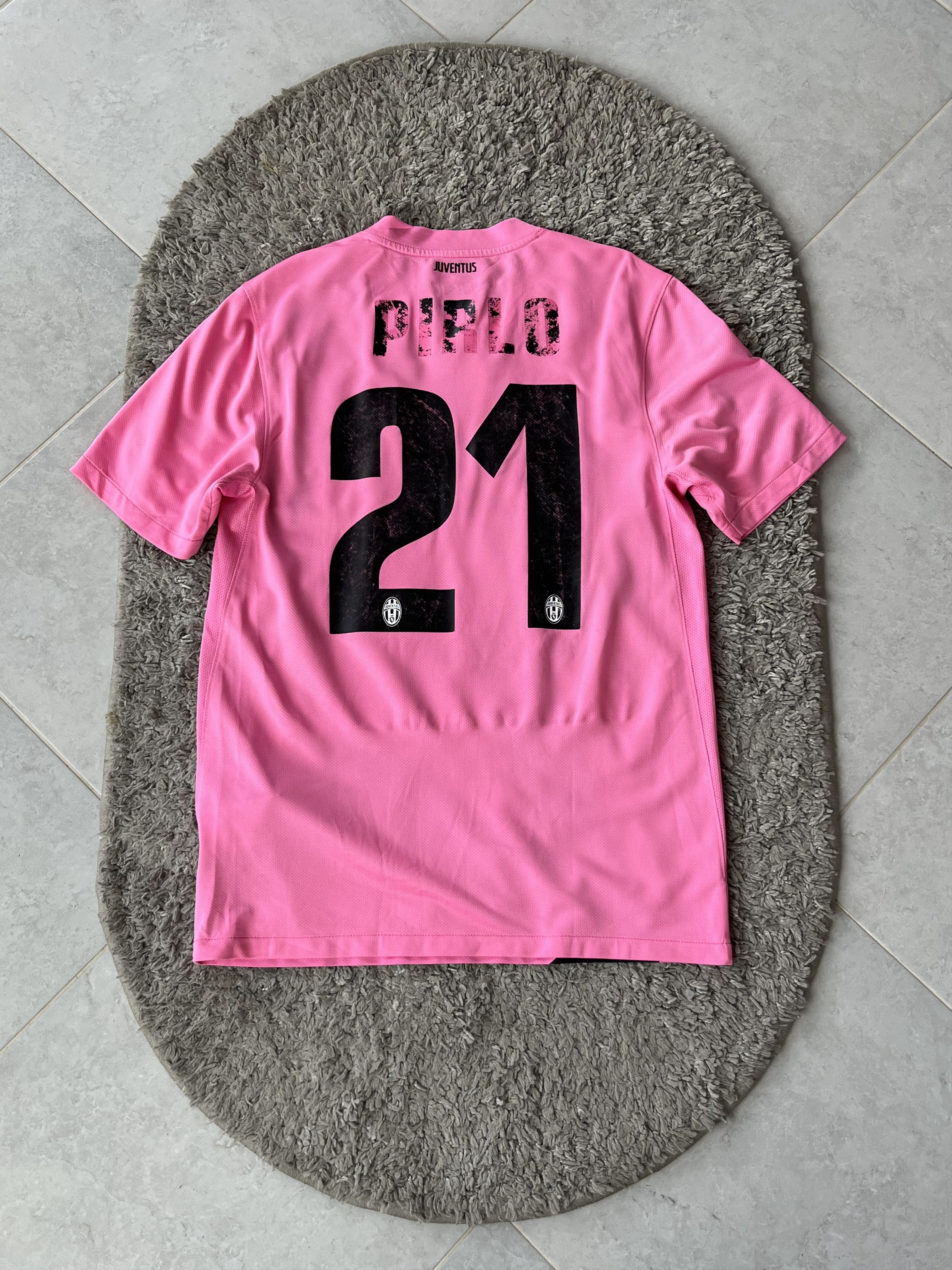 Nike NIKE x JUVENTUS 2012/13 Seria A Vintage Jersey PIRLO 21 Size US S / EU 44-46 / 1 - 3 Thumbnail