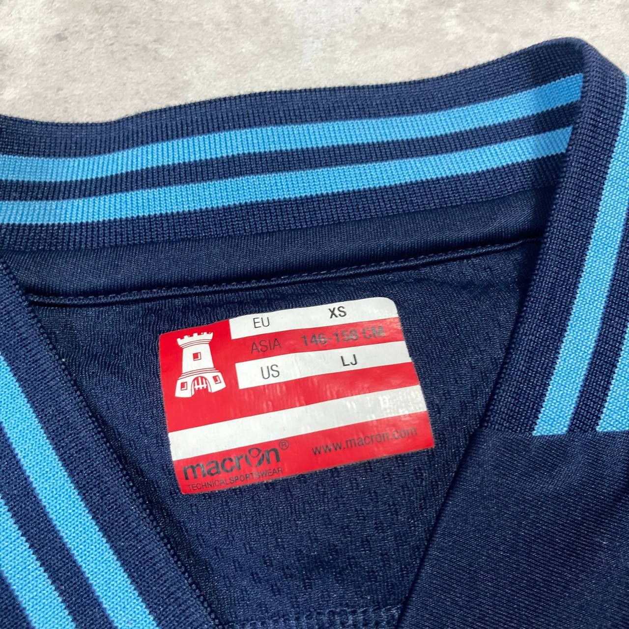 Macron AZ Alkmaar Netherlands 2013 Away Kit Soccer Football Size US XS / EU 42 / 0 - 5 Thumbnail