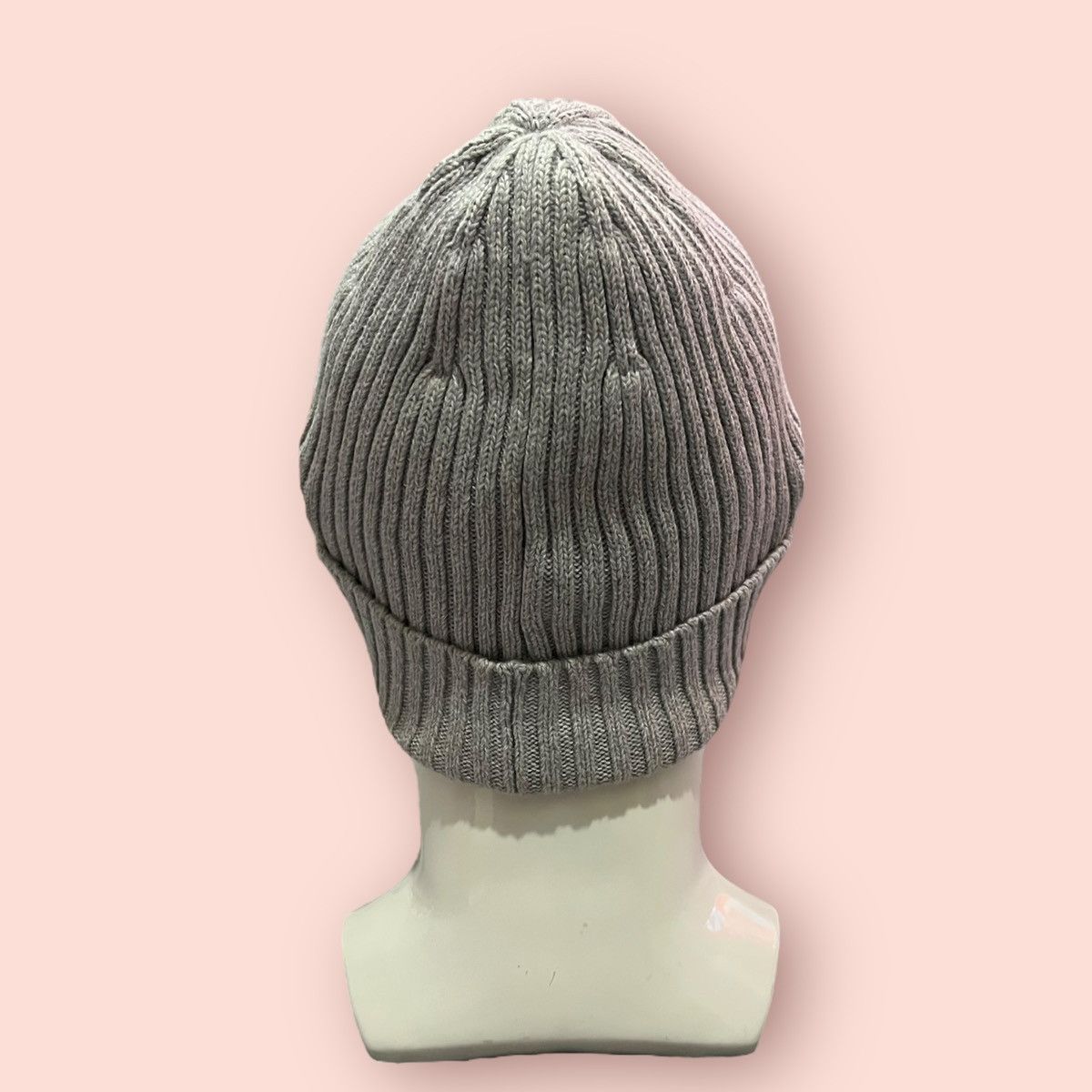 Japanese Brand × Jun Takahashi × Uniqlo UNIQLO KNITTED CUFFED COTTON BEANIE Size ONE SIZE - 14 Thumbnail