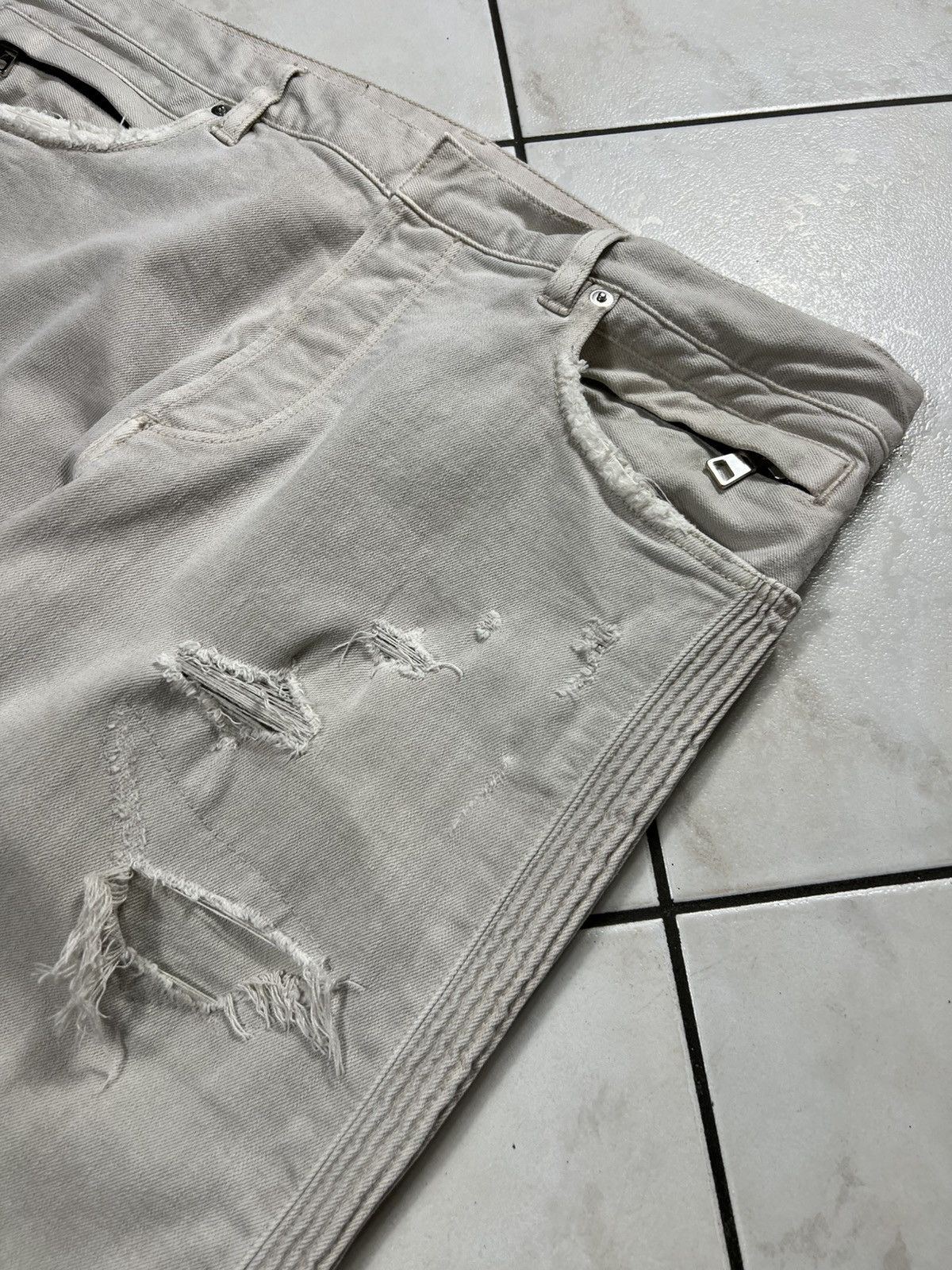 Balmain Archive Balmain biker beige distressed denim pants zippers Size US 34 / EU 50 - 10 Thumbnail