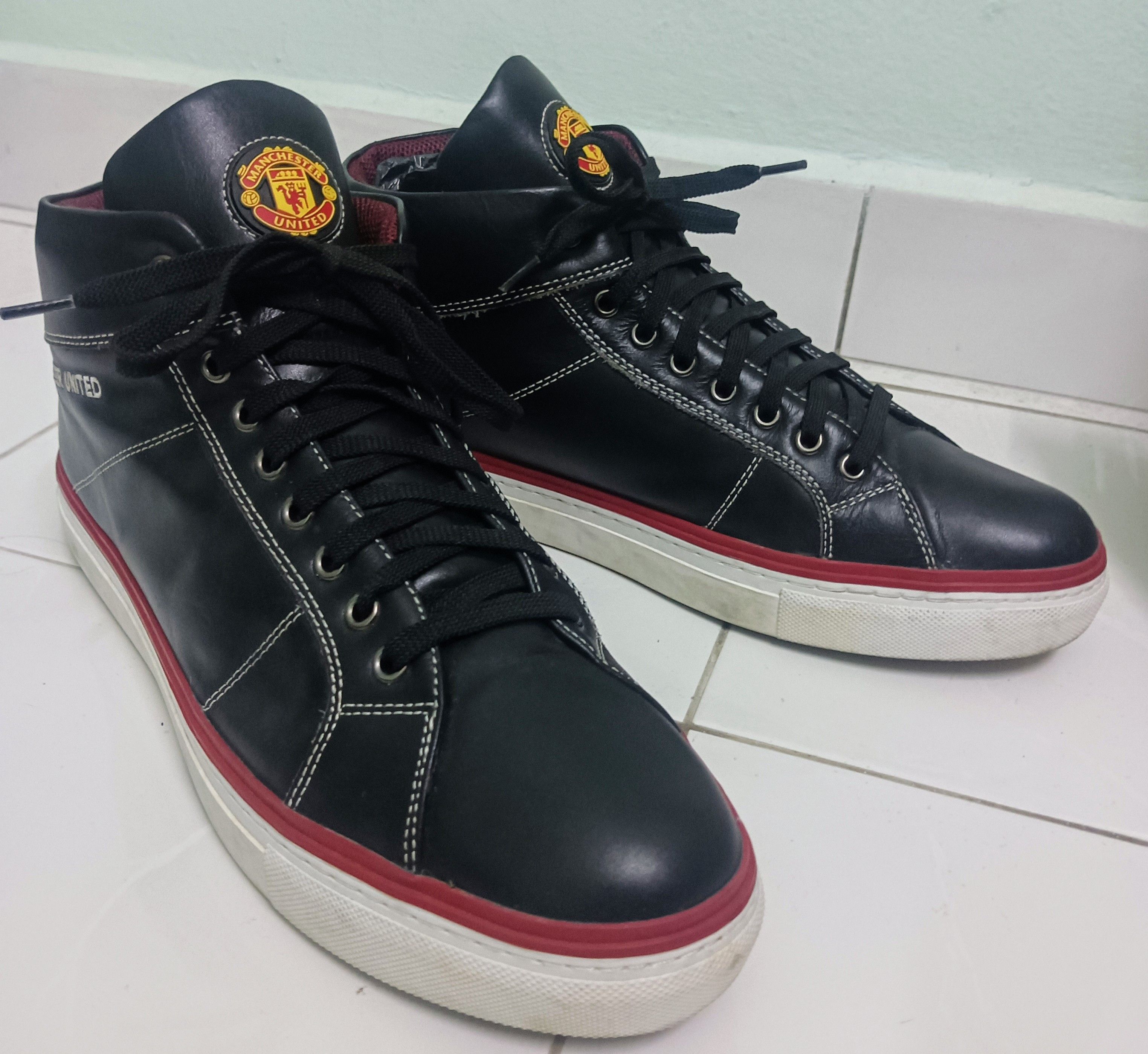 Other Manchester United - Trafford - MEN’S C300 Size US 12 / EU 45 - 7 Thumbnail