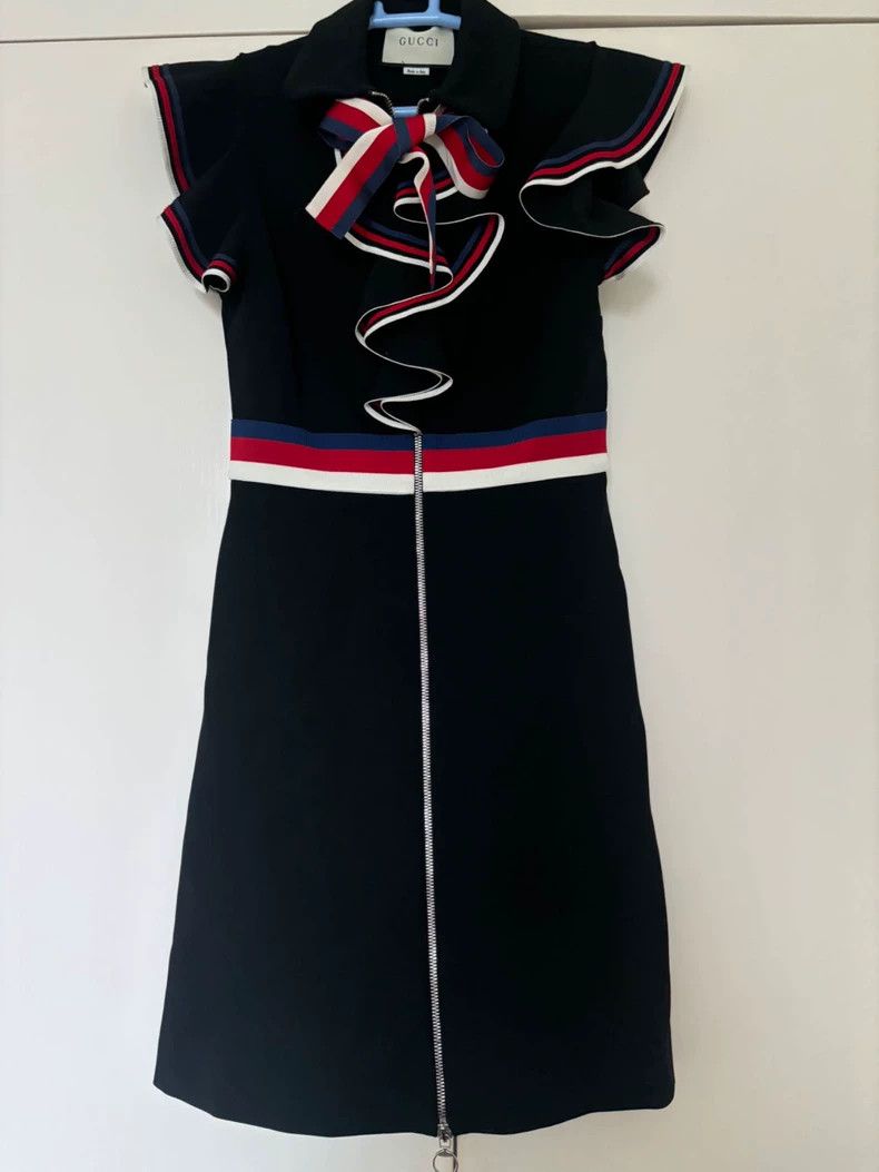 Elegant Gucci Dress with Bow Detail- DMC