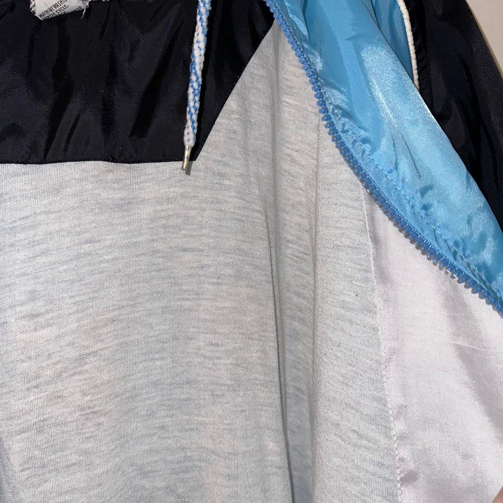 Vintage Vintage UNC Tar Heels Tank Windbreaker Jacket size XL Size US XL / EU 56 / 4 - 7 Thumbnail