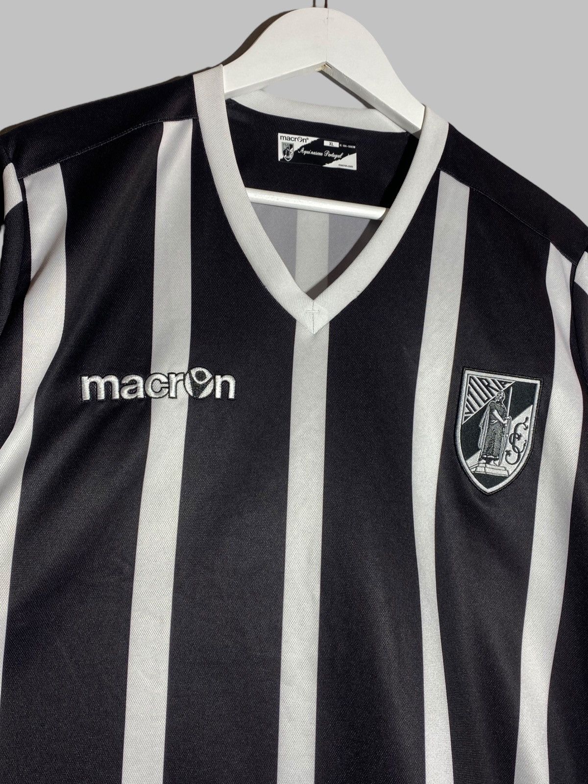 Other Macron Vitoria Guimarães 2016/17 Special Edition Jersey Size US XL / EU 56 / 4 - 4 Thumbnail
