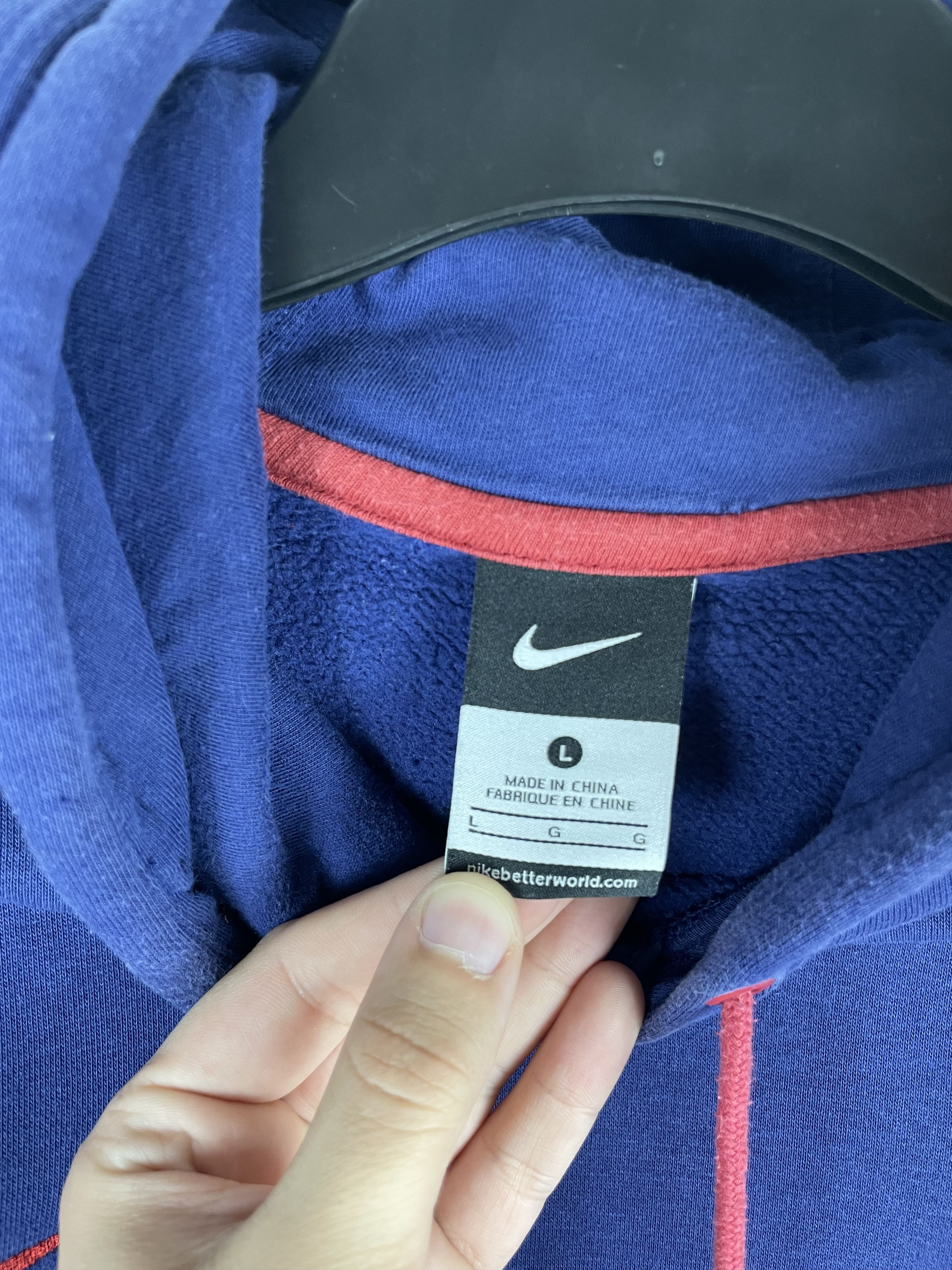 Nike Vintage Nike Barcelona Hoodie Y2k Size US L / EU 52-54 / 3 - 5 Thumbnail