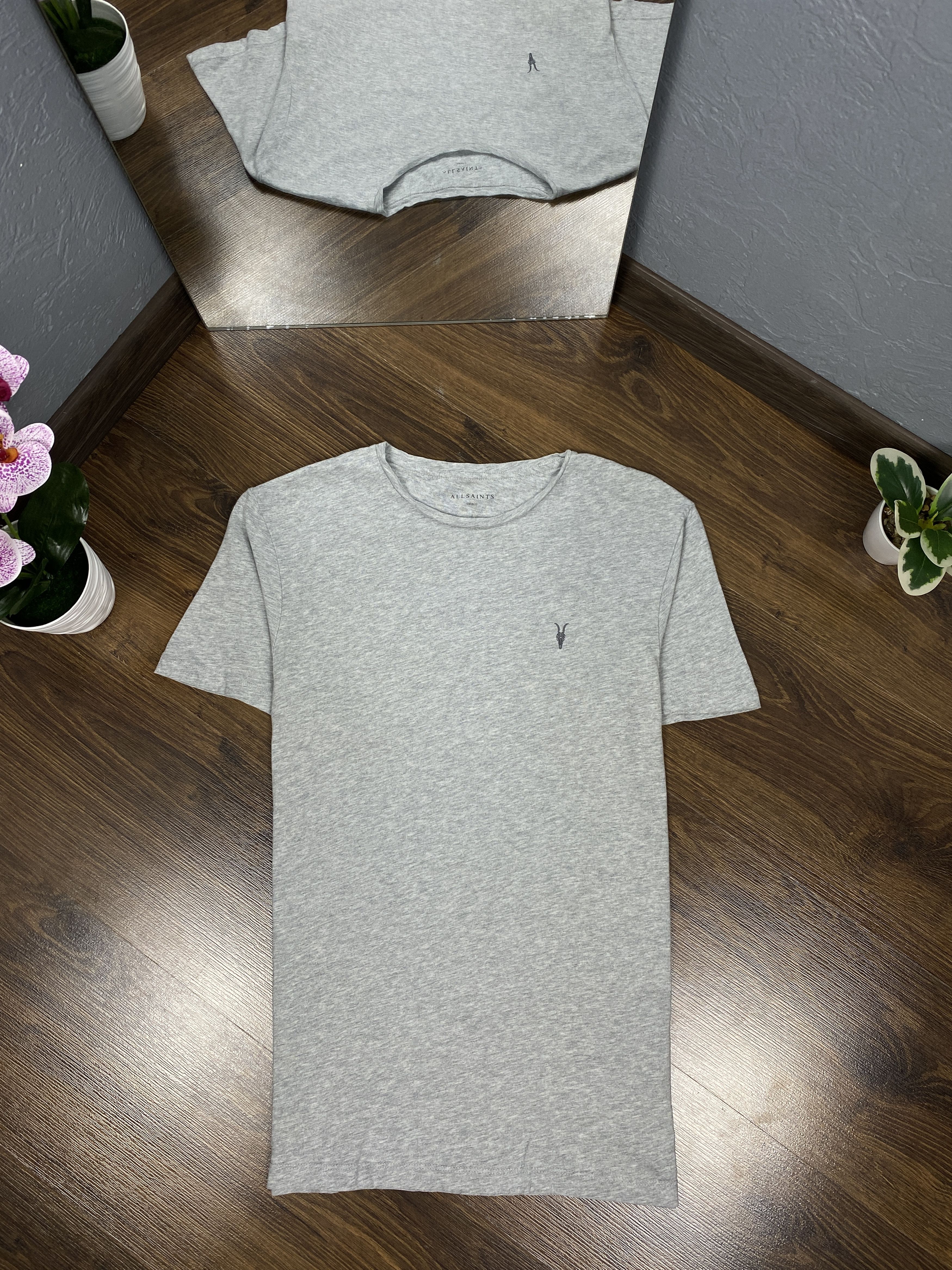 Allsaints Allsaints vintage crew neck t-shirt y2k Size US S / EU 44-46 / 1 - 1 Thumbnail