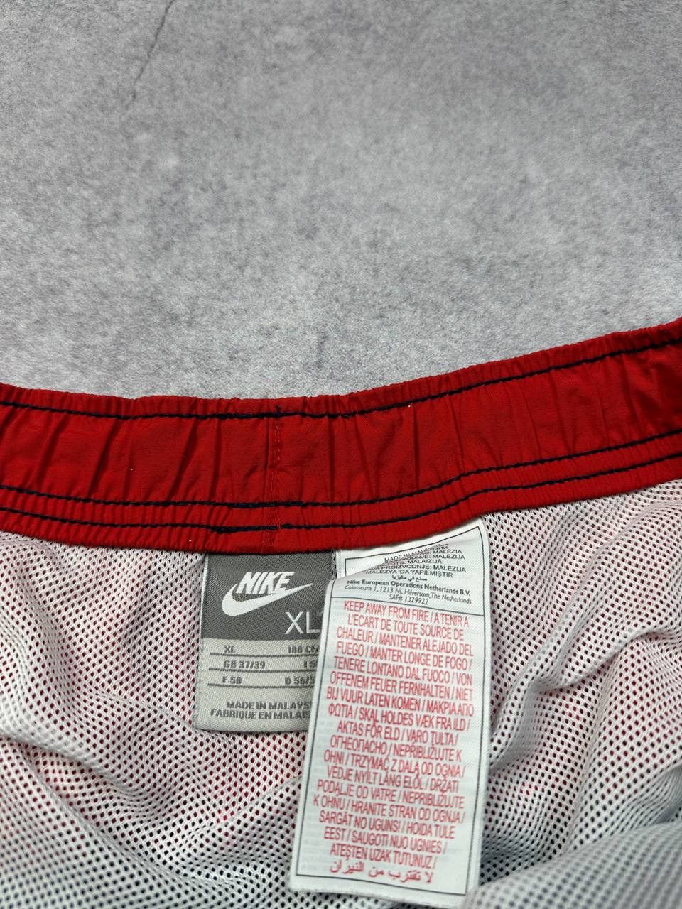 Nike Vintage Nike Nylon Shorts, Size XL – Classic Sportswear Styl Size US 36 / EU 52 - 4 Thumbnail