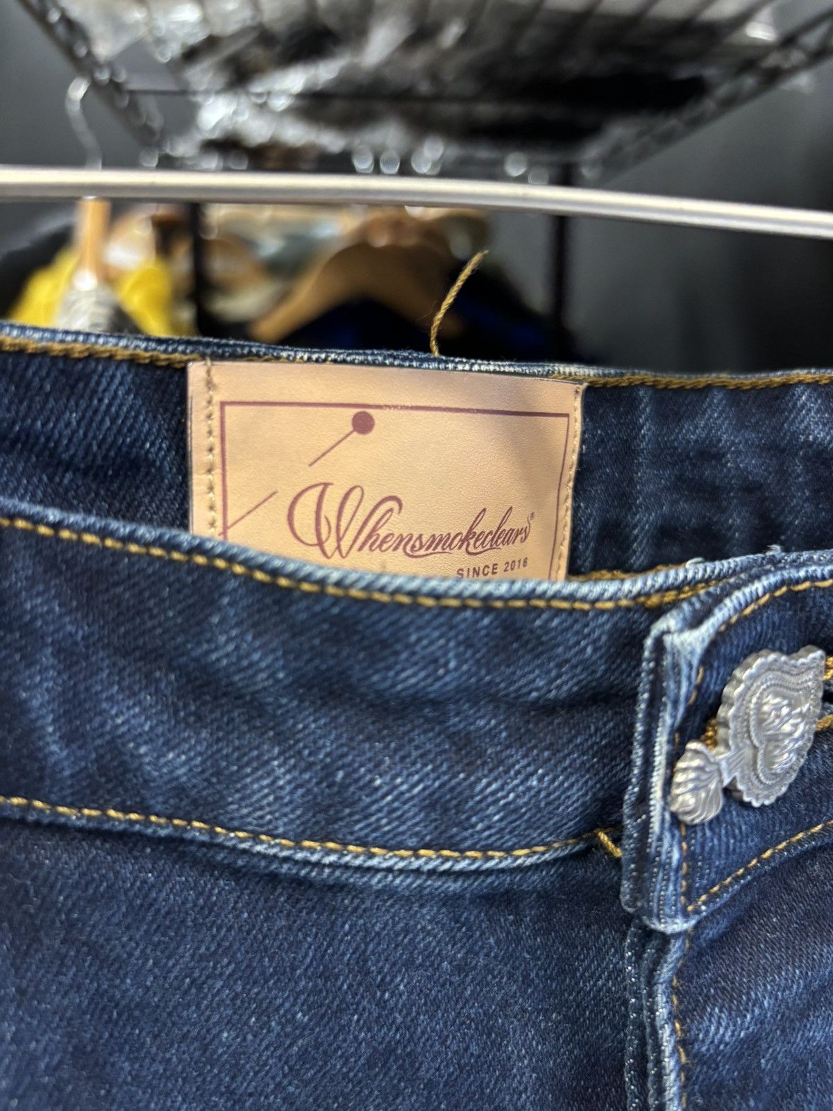 Whensmokeclears When smoke clear jean shorts applique pearl Size US 38 / EU 54 - 4 Thumbnail