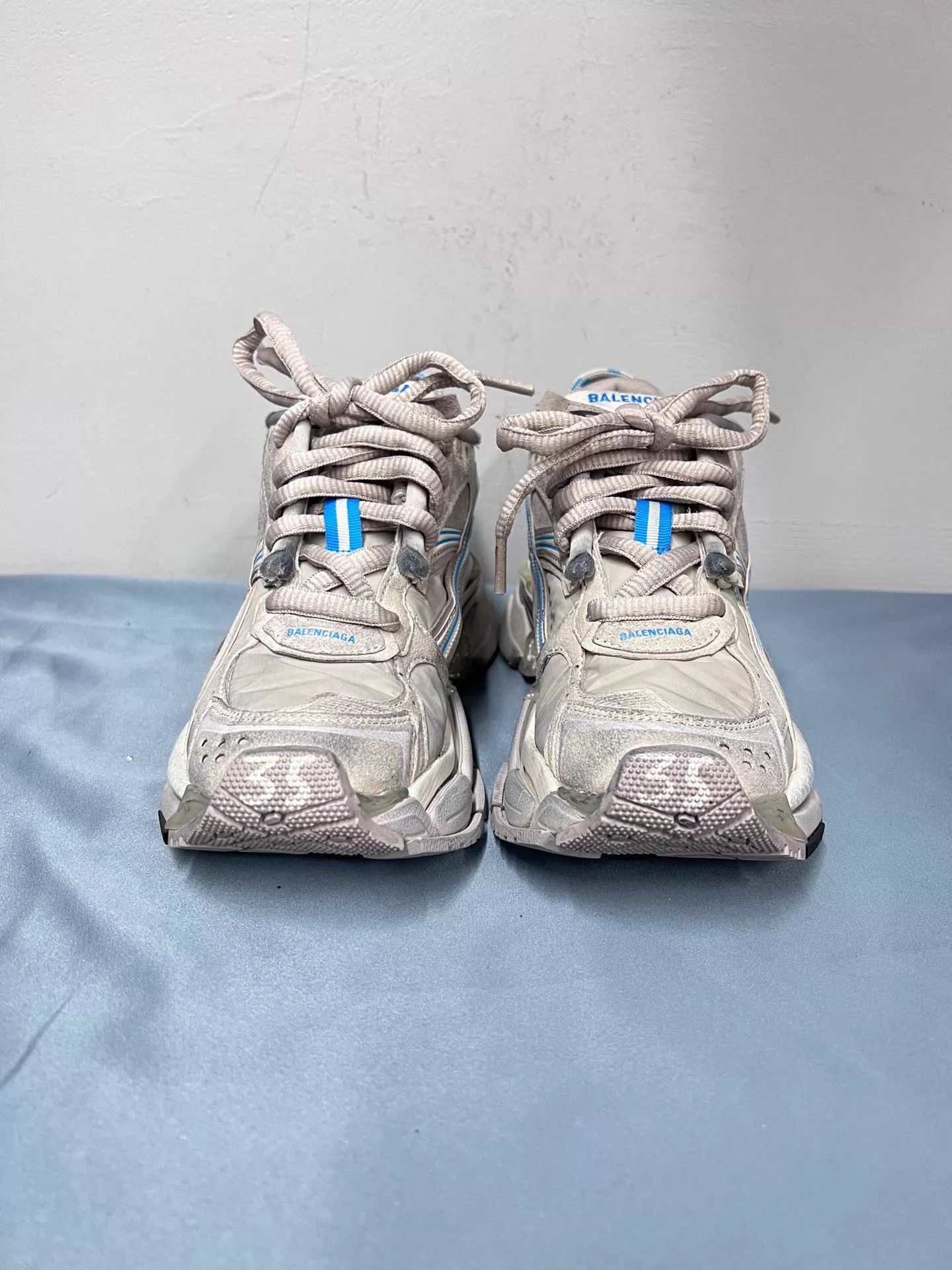 Balenciaga Balenciaga Runner Distressed Gray Blue 35 2x Worn Size US 5 / IT 35 - 2 Thumbnail