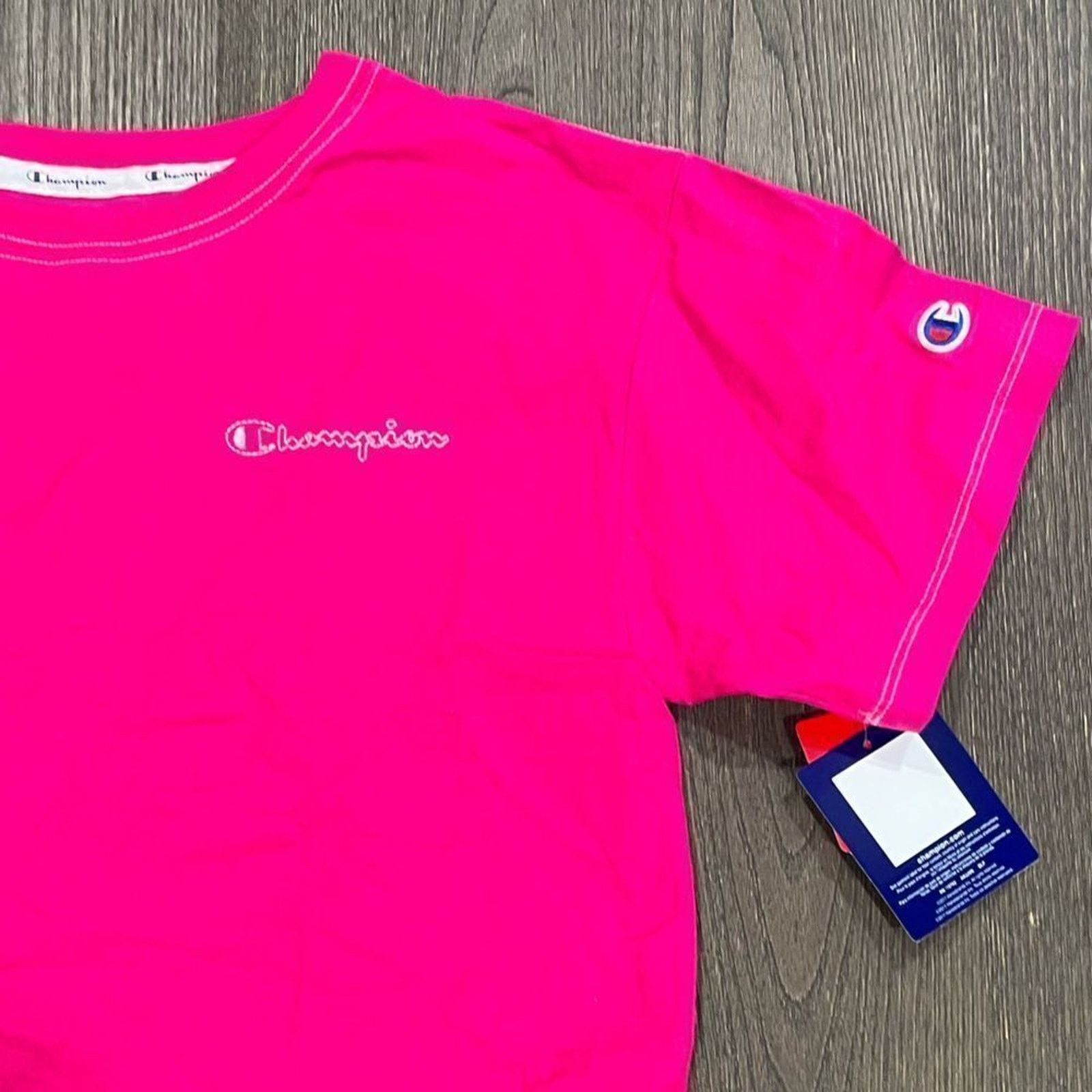 Champion NWT Champion Hot Pink Graphic Crop Top - Size S Size S / US 4 / IT 40 - 4 Thumbnail