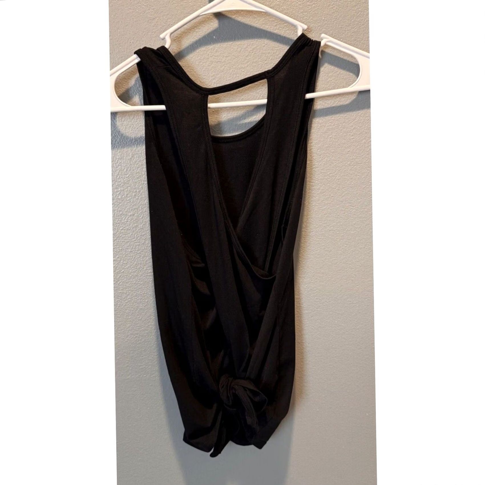 Athleta Athleta Essence Tank Shirt Black Top Size XS Size XS / US 0-2 / IT 36-38 - 3 Thumbnail