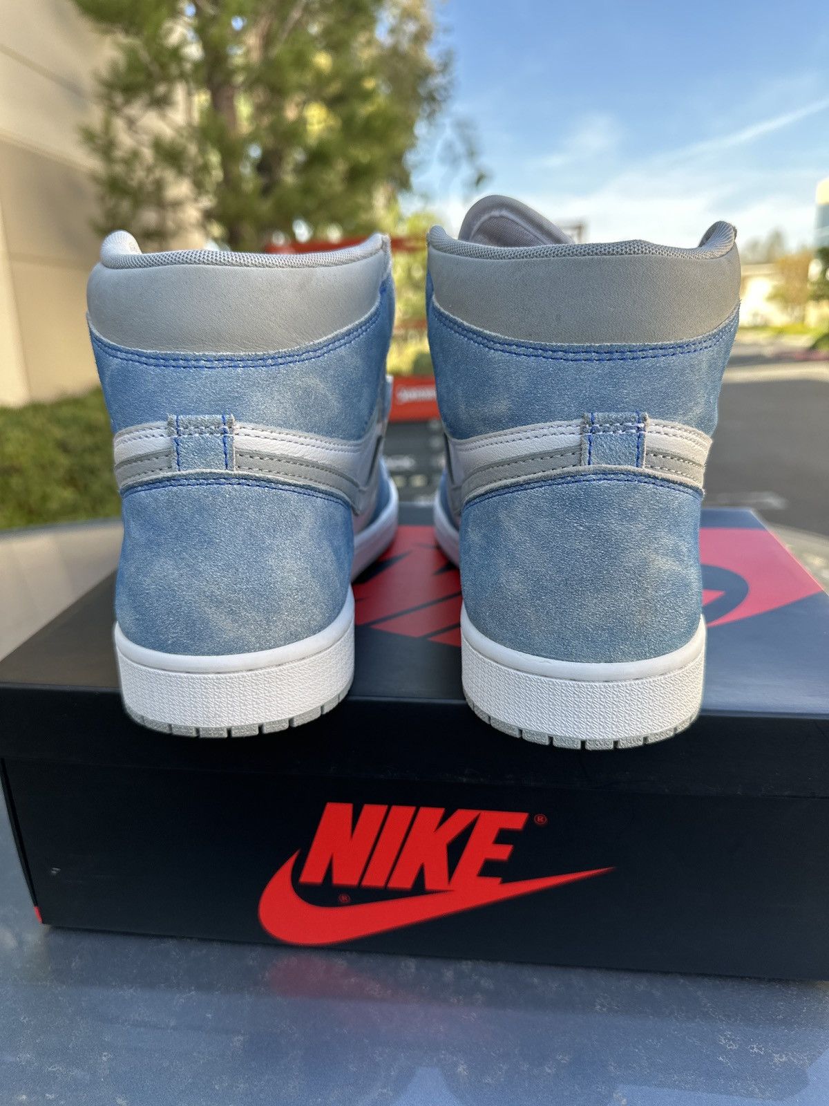 Jordan Brand Jordan 1 hyper royal Size US 11 / EU 44 - 4 Thumbnail