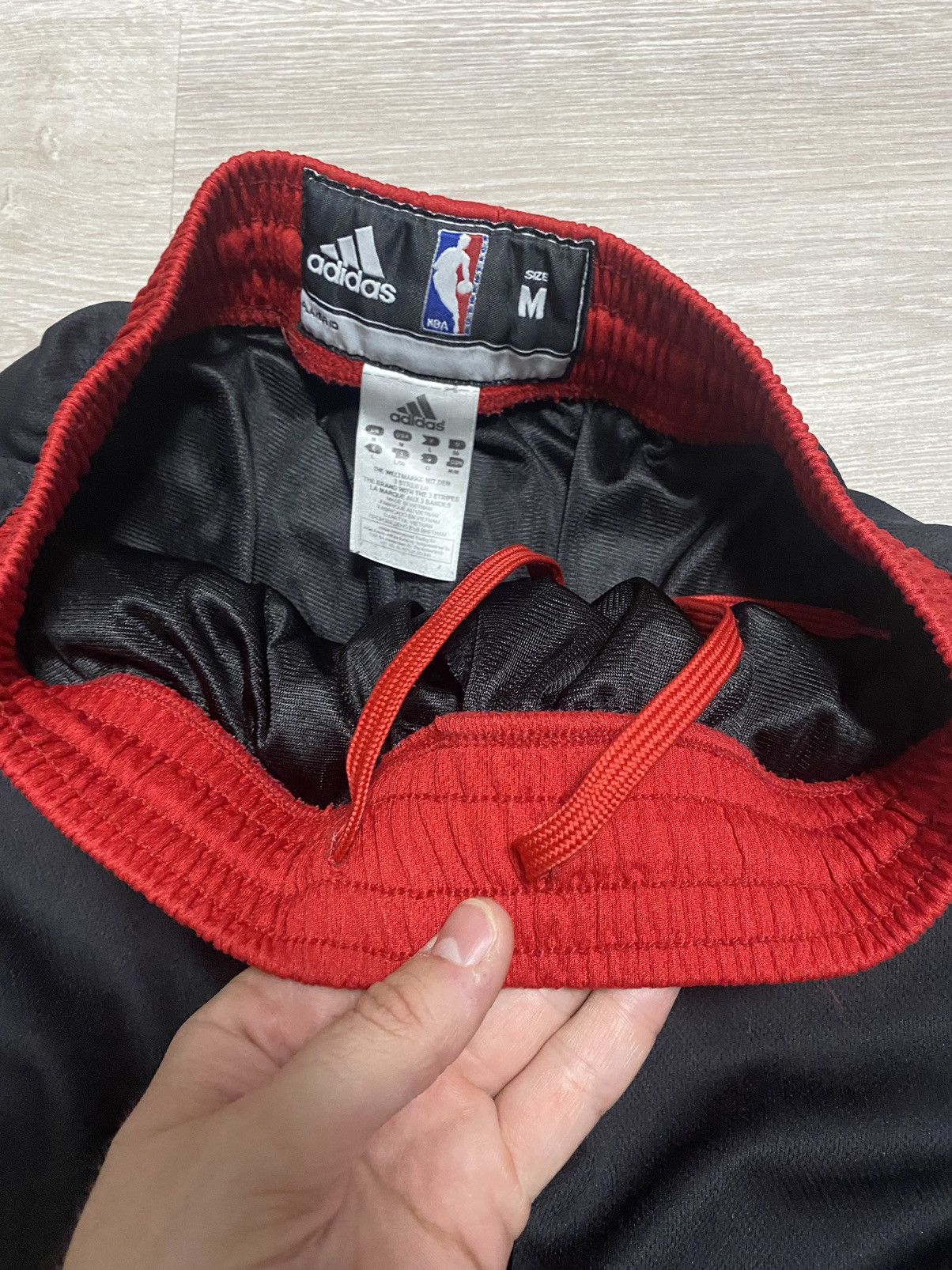 Adidas Chicago Bulls Shorts NBA Adidas size M 34” Size US 34 / EU 50 - 9 Thumbnail