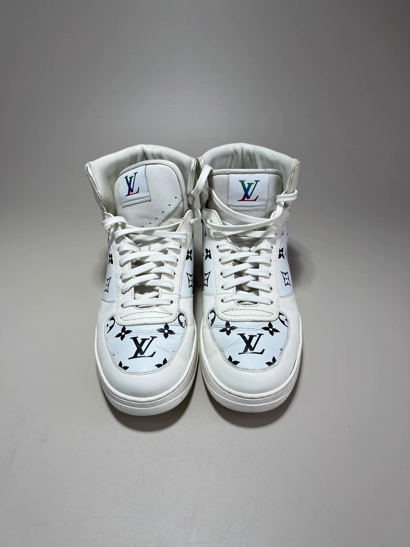 Louis Vuitton LOUIS VUITTON White Iridescent Monogram High-Top Sneakers Size US 9 / EU 42 - 2 Thumbnail