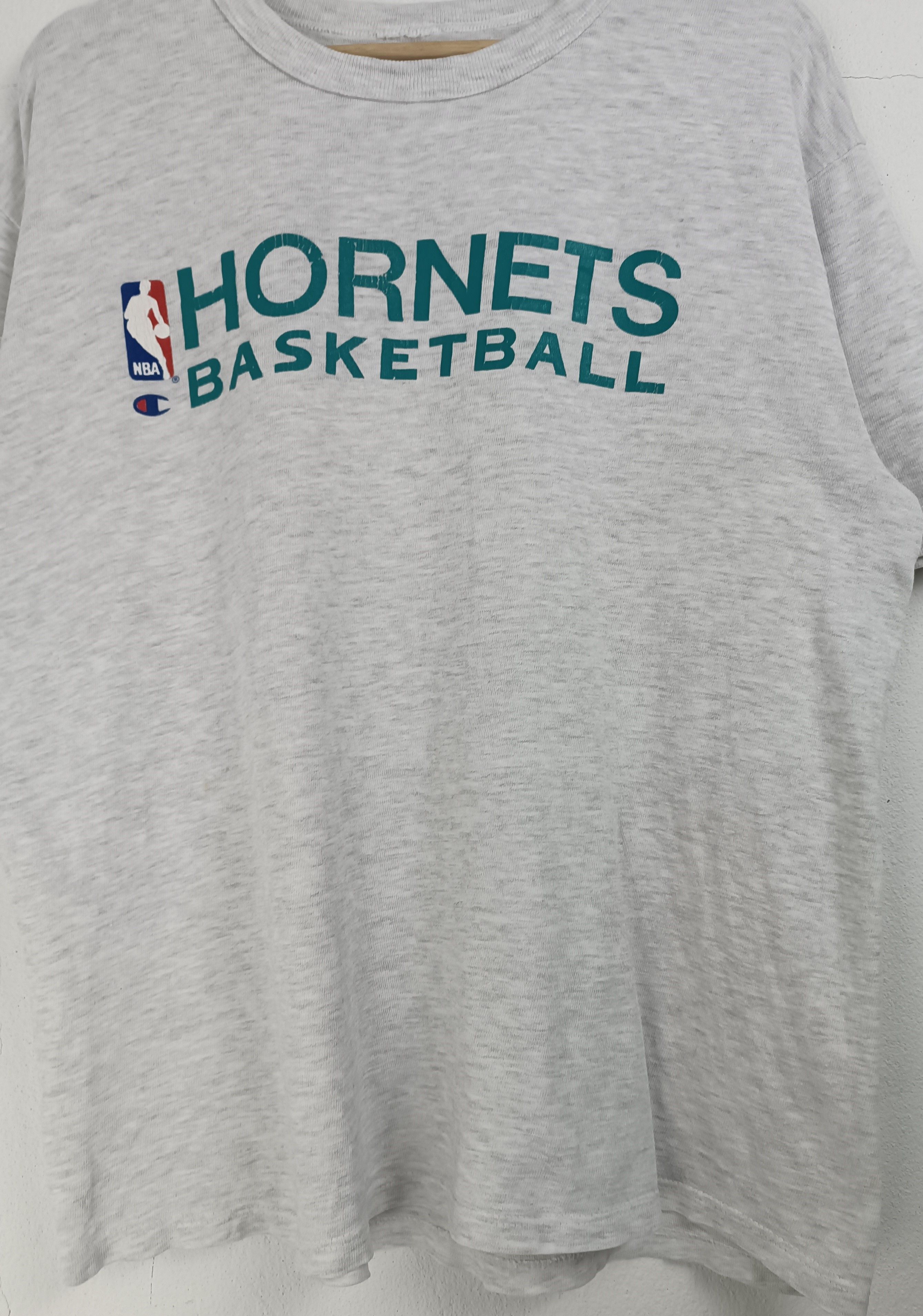 NBA VINTAGE 90'S HORNETS BASKETBALL NBA CHAMPION TEE Size US L / EU 52-54 / 3 - 7 Thumbnail