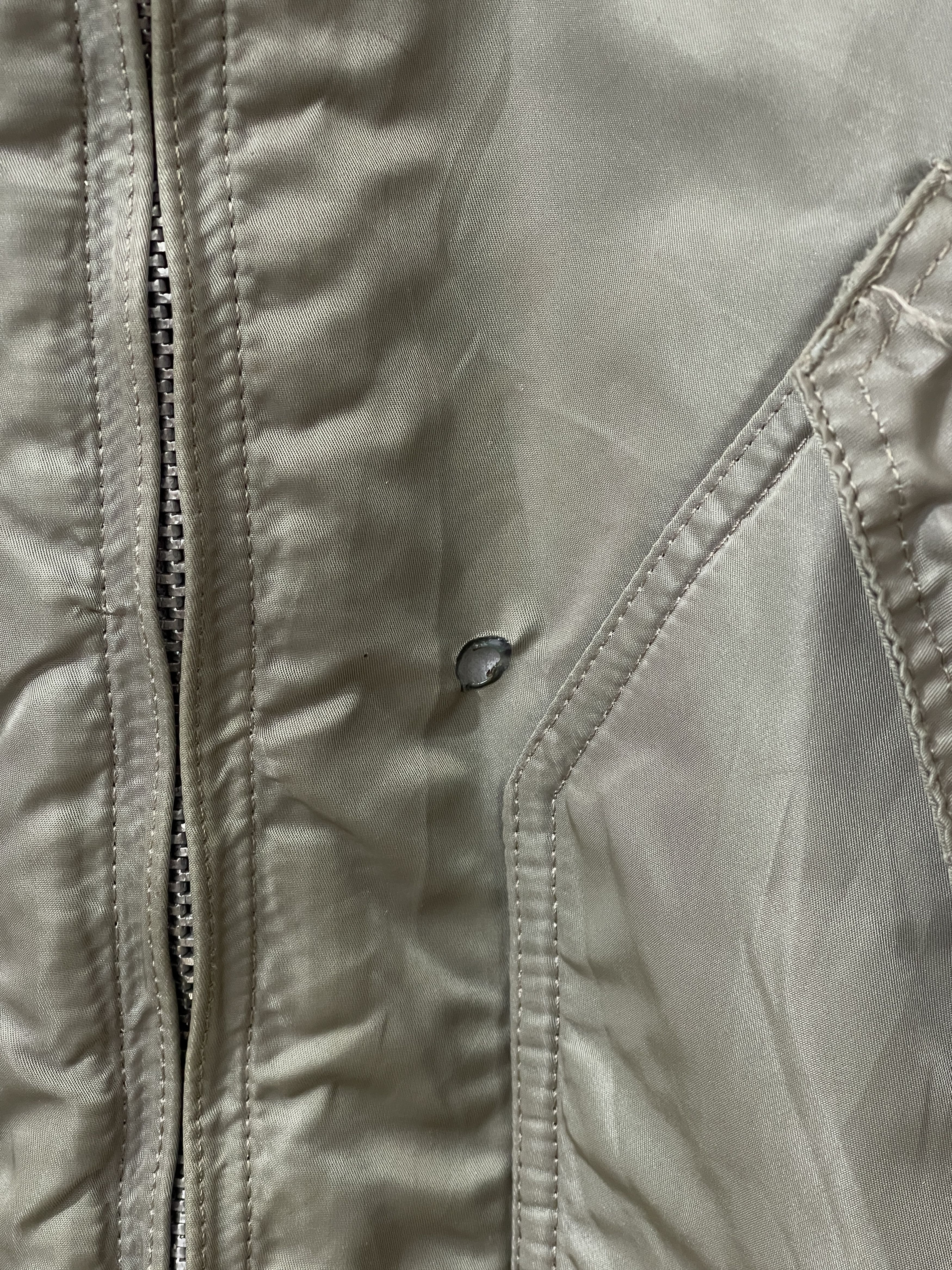 Alpha Industries Vintage Thrashed Alpha Industries USN Bomber Military Jacket Size US L / EU 52-54 / 3 - 5 Thumbnail