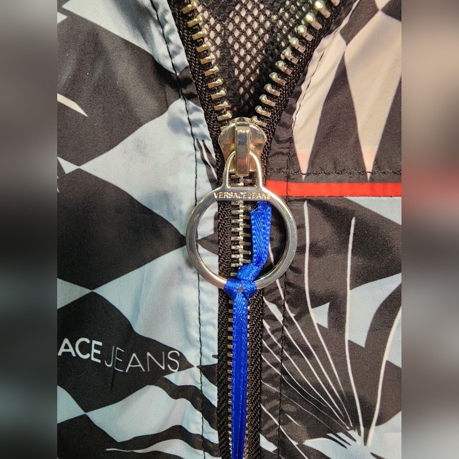 Versace Versace Nylon Geometric Patterned Palm Bomber Jacket 44 Lg Size L / US 10 / IT 46 - 12 Thumbnail
