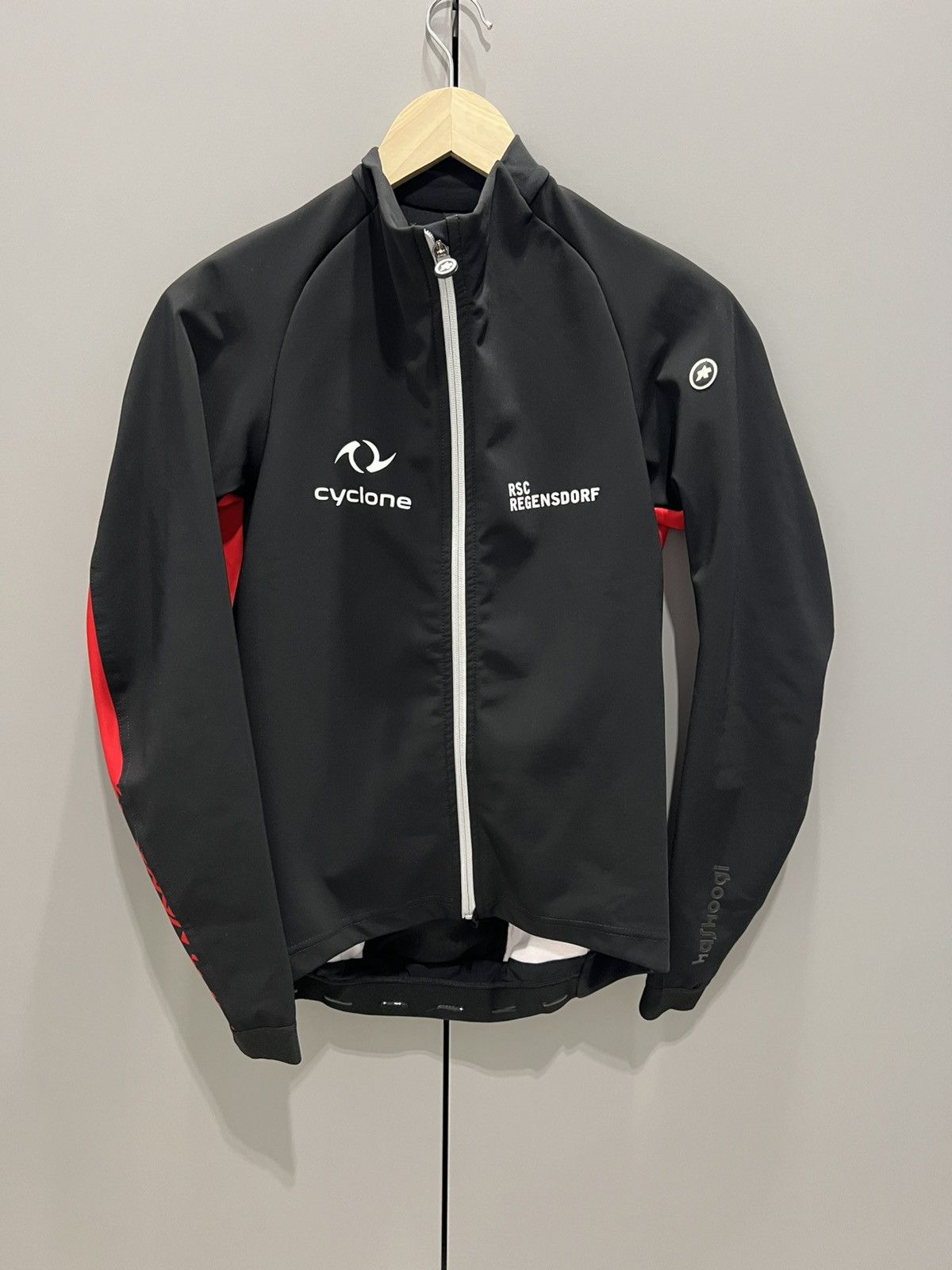 Asos ASSOS Bike Jacket Thermal Softshell Winter Windproof Size L Size US L / EU 52-54 / 3 - 3 Thumbnail