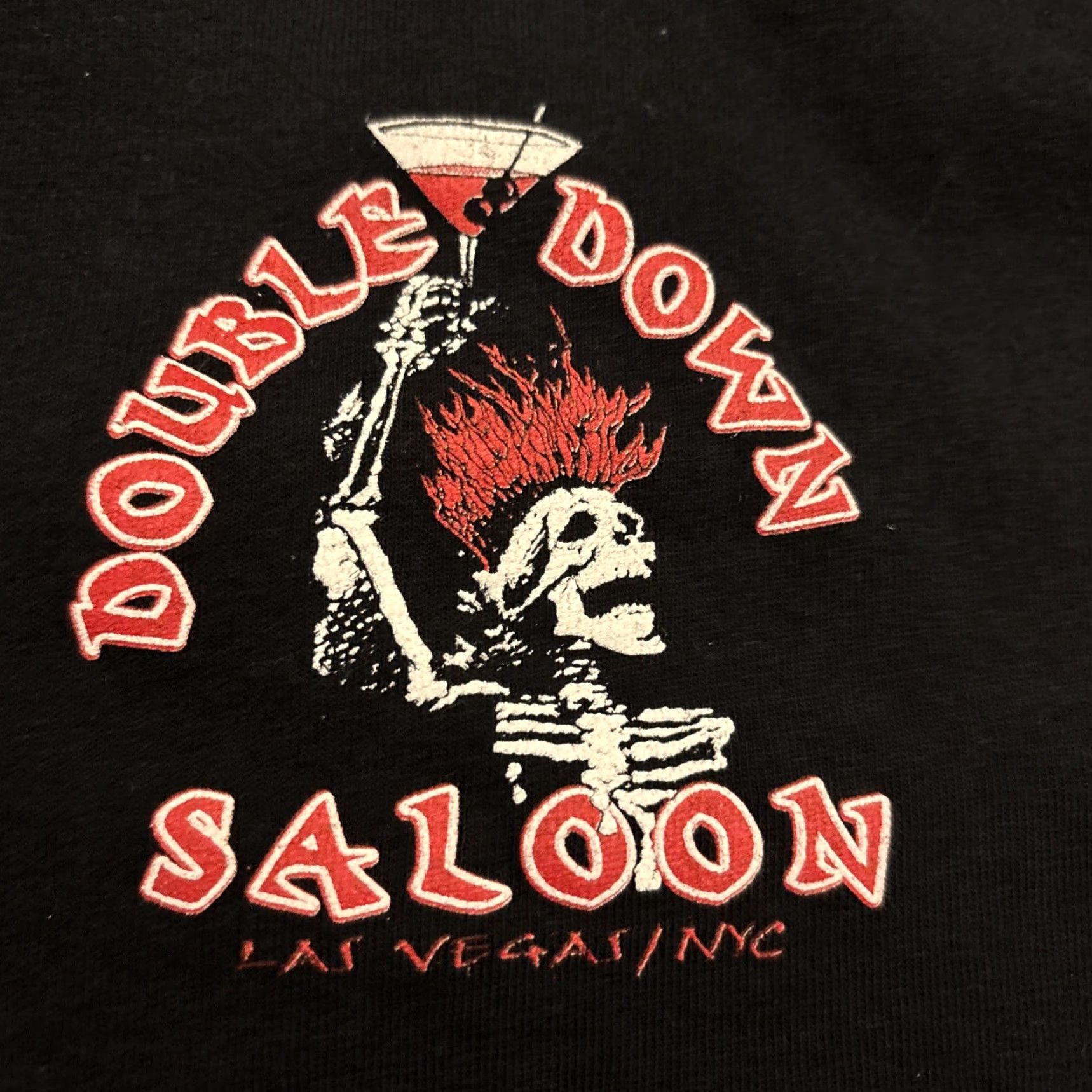 Gildan VINTAGE Gildan Ultra Cotton Double Down Saloon Las Vegas T-Shirt Sz M Black Men Graphic Shirt Size US M / EU 48-50 / 2 - 2 Thumbnail