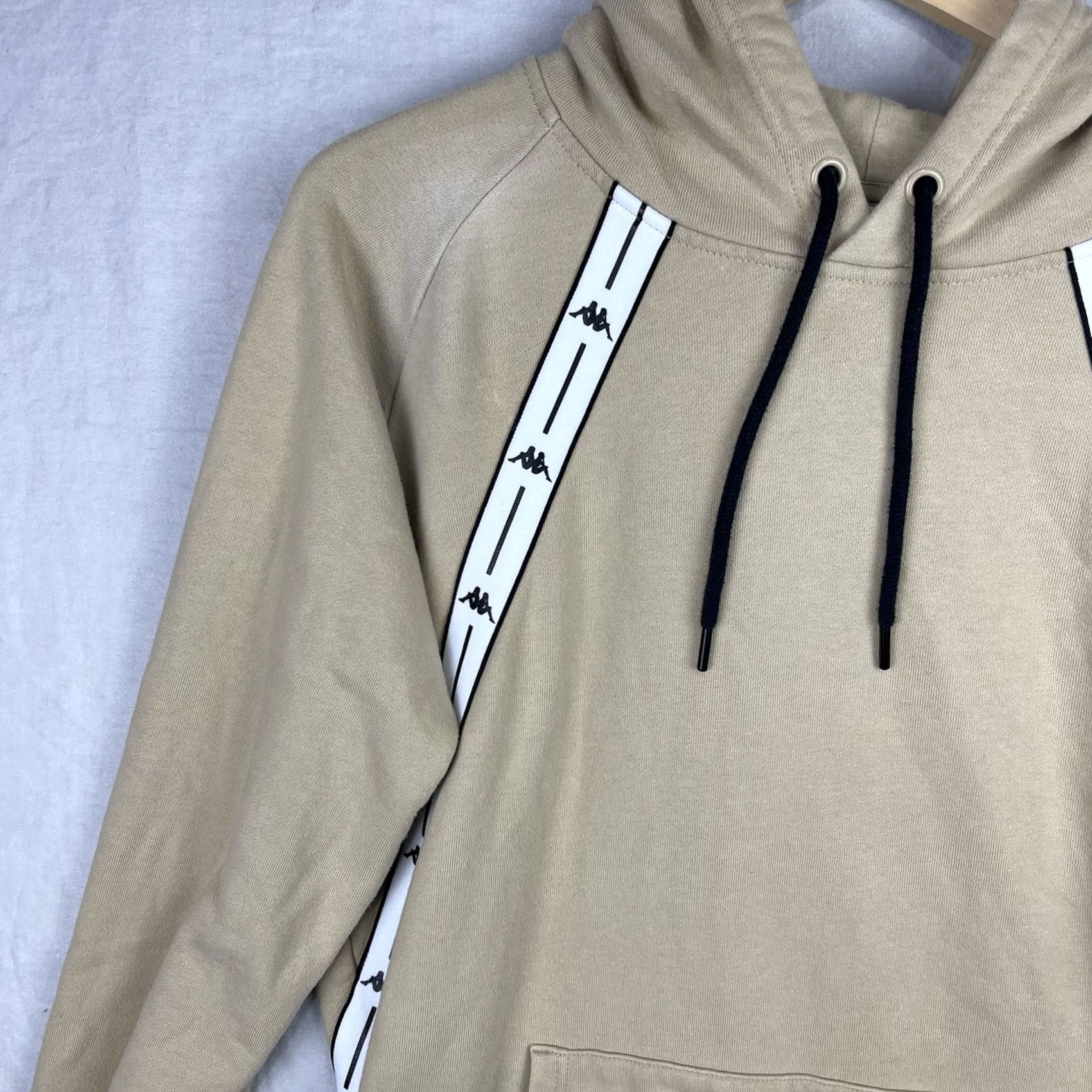 Kappa Kappa Hoodie Mens Large Beige Omni Tape Logo Sweatshirt Pullover Athletic sweatshirt Logo Hooded Graphic Print Casual Sports Classic 90s Mens Size US L / EU 52-54 / 3 - 4 Thumbnail