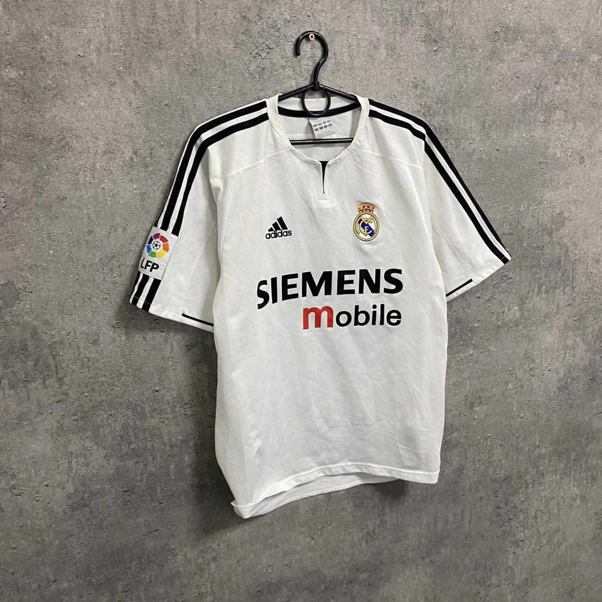 Adidas Adidas Real Madrid 2003/2004 Home Soccer Jersey Vintage Size US S / EU 44-46 / 1 - 3 Thumbnail