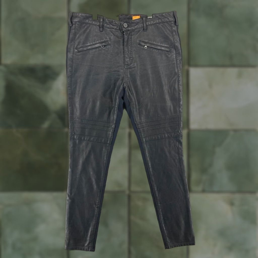 Vintage PILCRO AND THE LETTERPRESS Women’s Jegging Pants 30 Black Faux Leather Skin Tight 90s Gothic Size 30" / US 8 / IT 44 - 1 Thumbnail