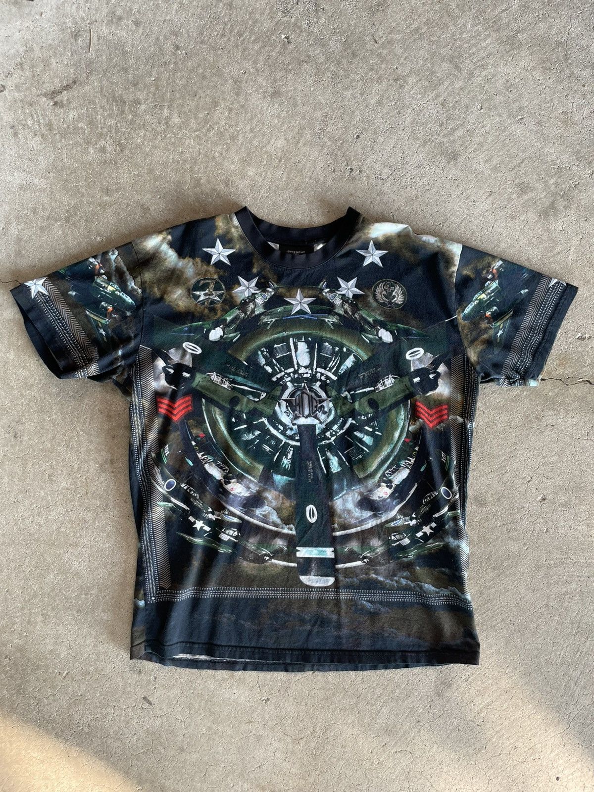 Givenchy Givenchy Air Plane T-shirt Size US XL / EU 56 / 4 - 1 Thumbnail